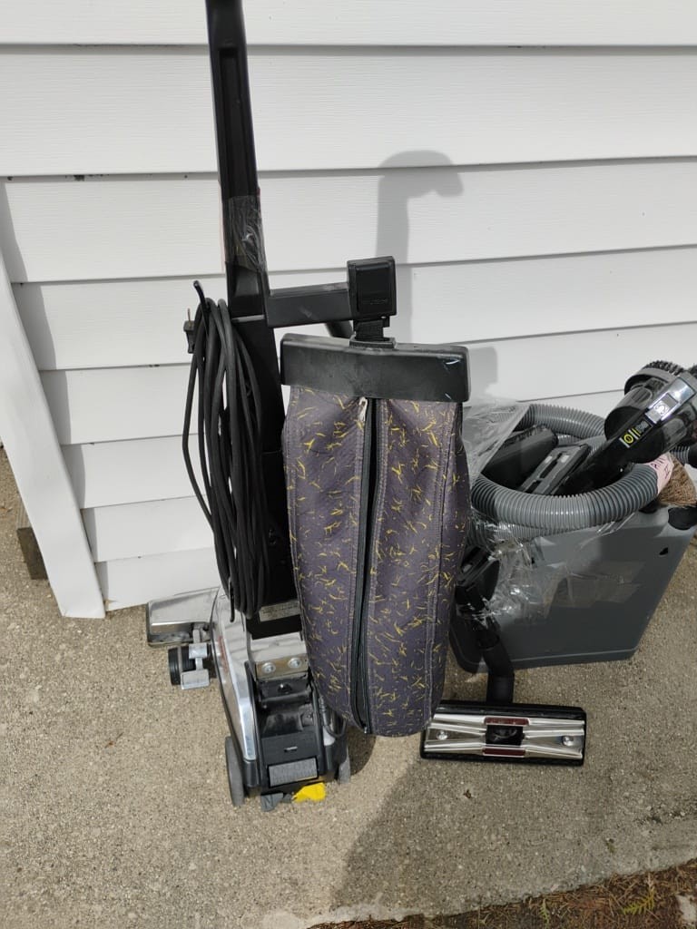 Kirby G 2000 Limited Edition G6D Upright Vacuum + Hose & Accessories