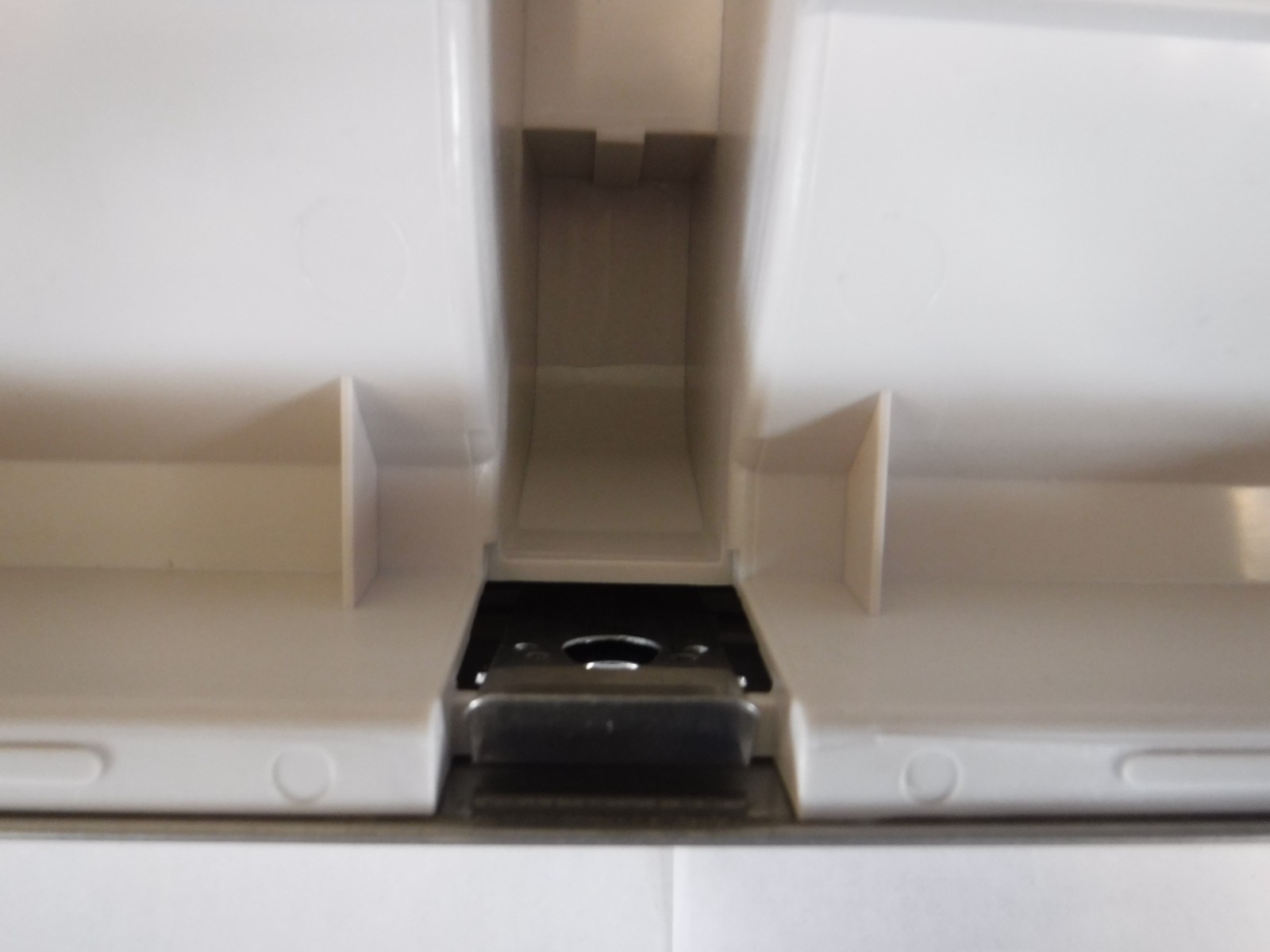 Kimberly-Clark Kimberly Clark Coreless Double Roll Bath Tissue Dispenser #09606