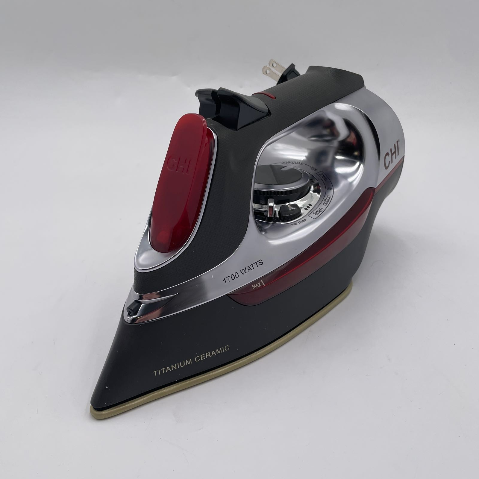 CHI Steam Iron with 8’ Retractable Cord 1700 Watts Auto Shutoff Silver (13106)