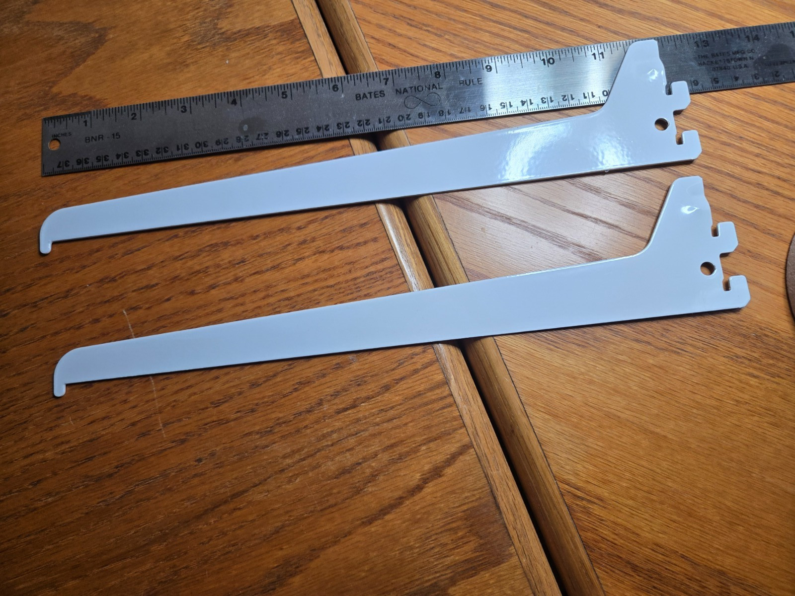 Rubbermaid 12″ UNITRAK White Brackets Made in USA FG4C0203WHT 12.5″ Length