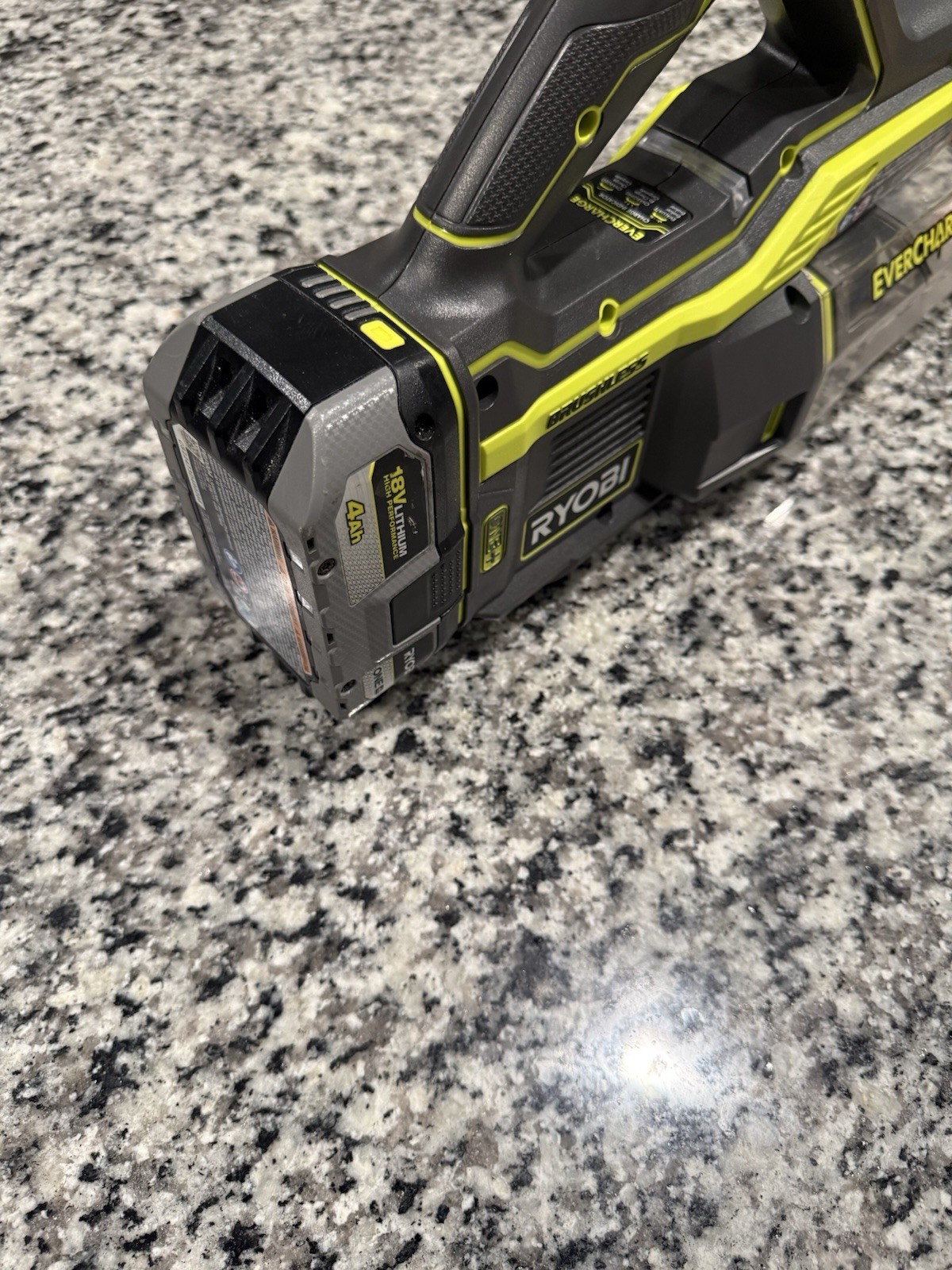 RYOBI ONE+ EVERCHARGE 18V Brushless Cordless Bagless Handheld Vacuum+Battery