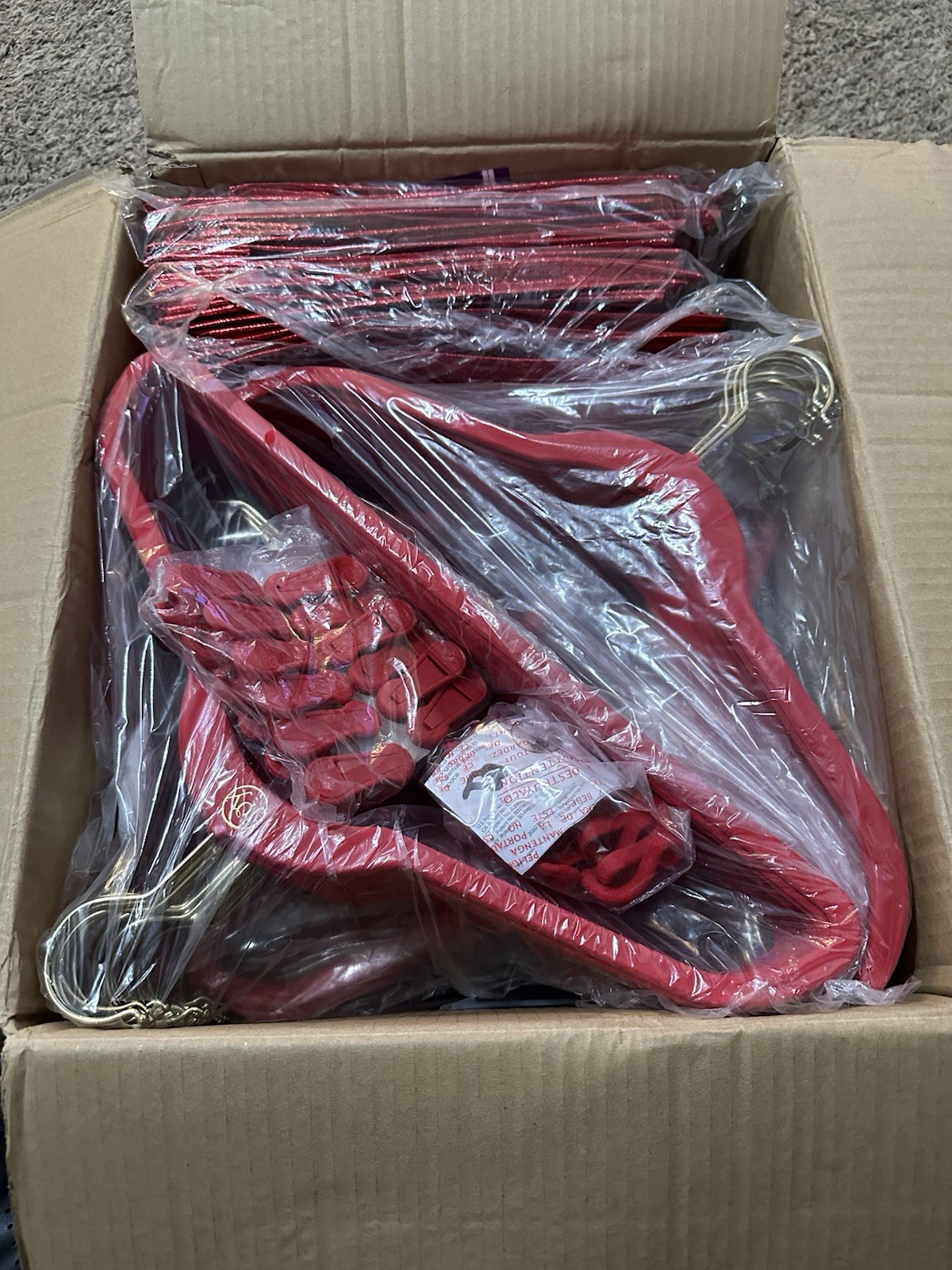 JOY Mangano Huggable Hangers 132 Pc Red 36 Shirt, 36 Suit Set, Clips, Bags & Mor