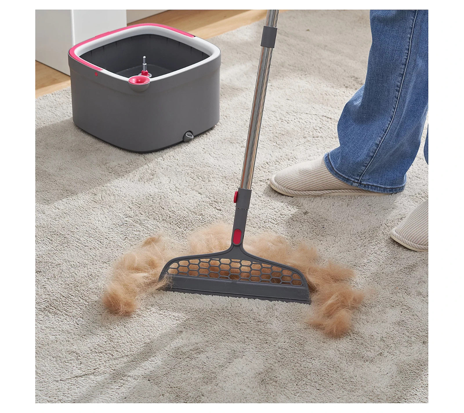 True & Tidy Mop & Bucket System with Silicone Floor Sweeper