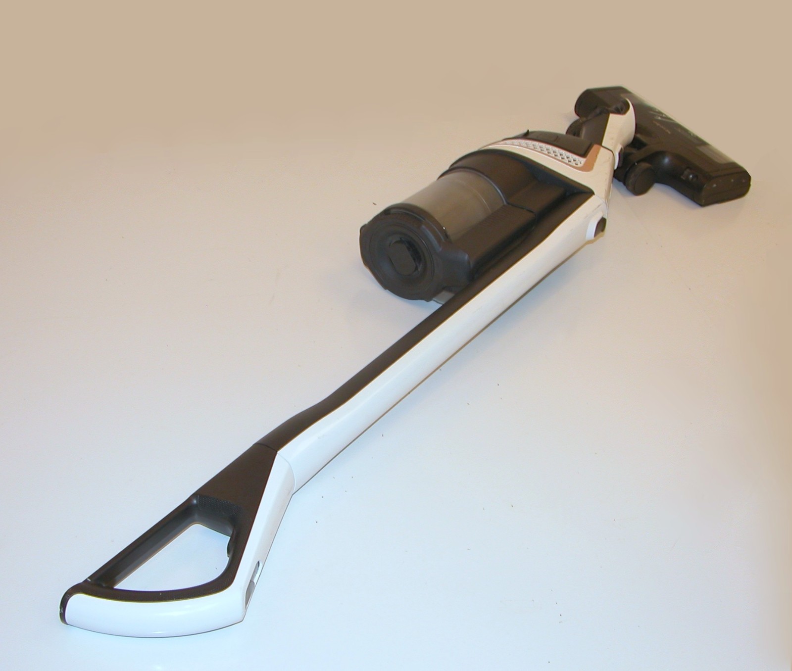 Miele TriFlex HX1 Facelift Cordless Stick Vacuum – White – FOR PARTS OR REPAIR