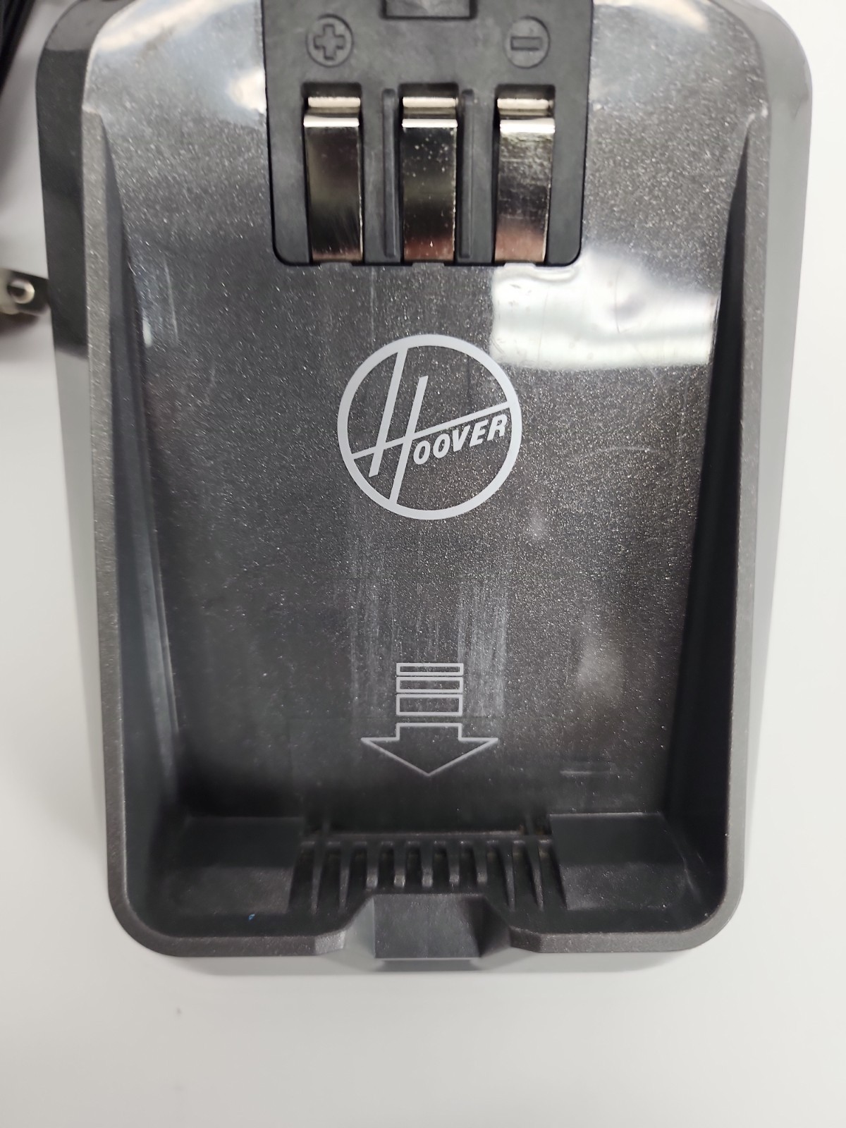 HOOVER BATTERY CHARGER BH03220 FOR BATTERIES BH03100/BH03120 Only