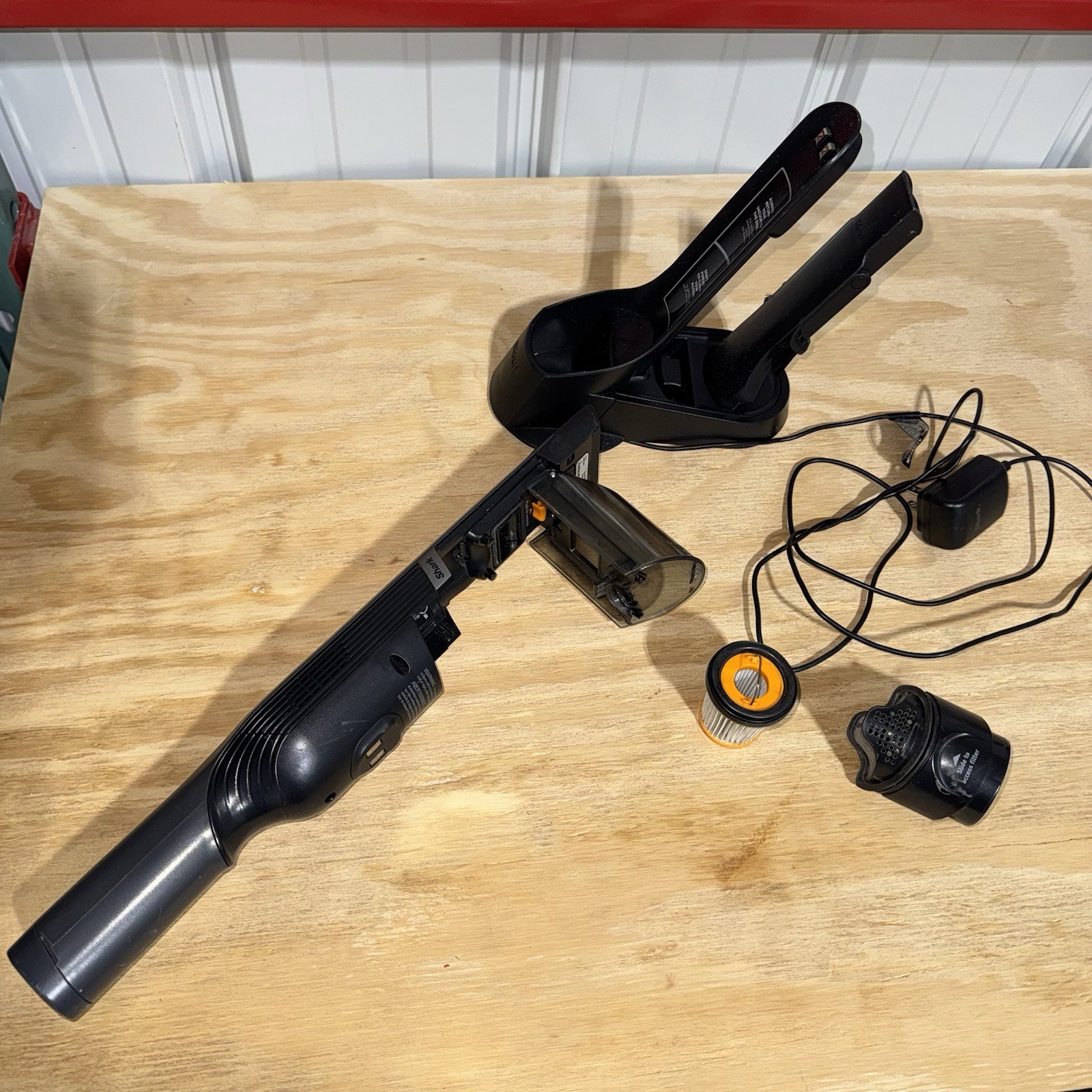 Shark WV201 WANDVAC Cordless Handheld Vacuum Cleaner w/ Charging Dock Tested