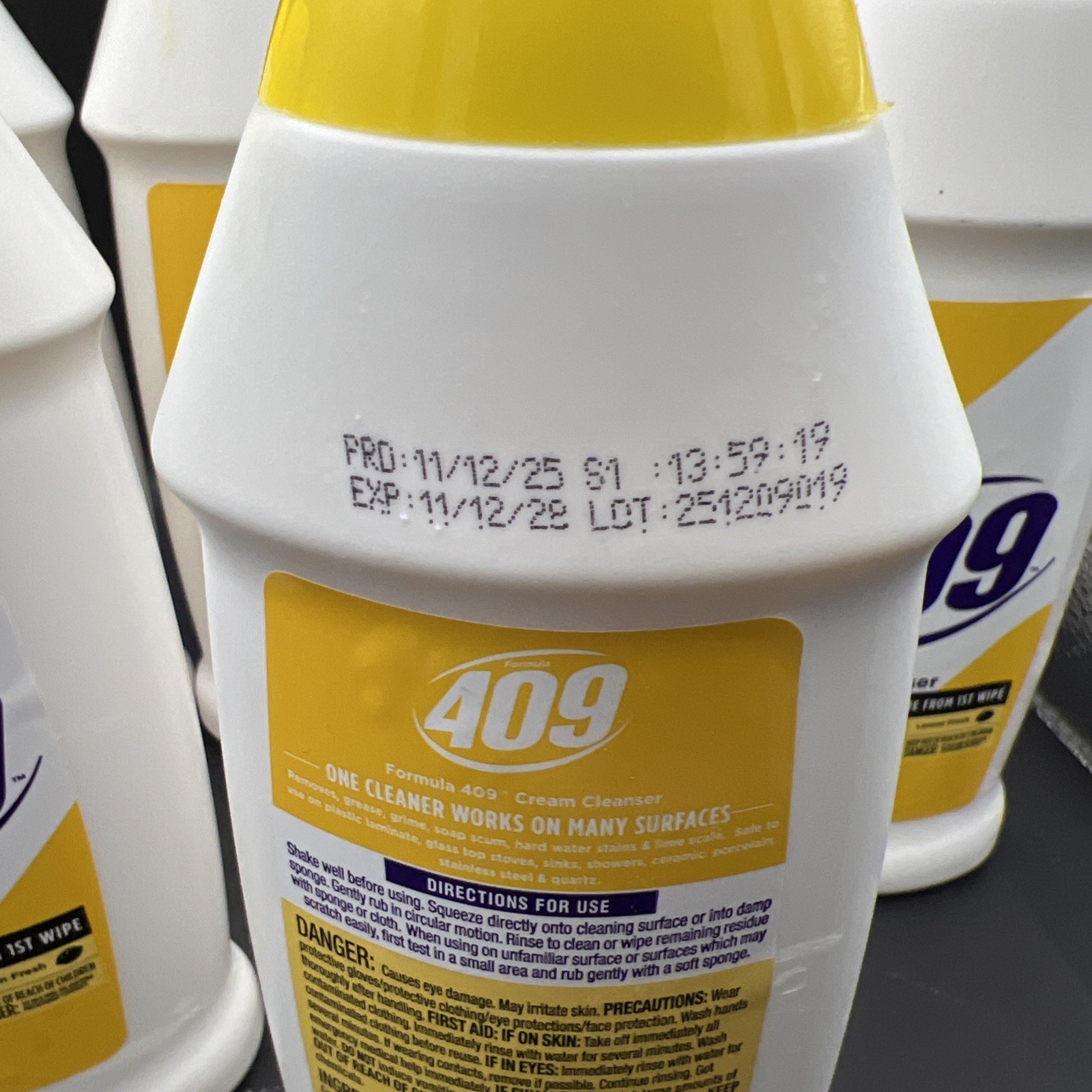 8 Formula 409 Cream Cleanser Removes Greese & Grime with LEMON FRESH 10 oz Each