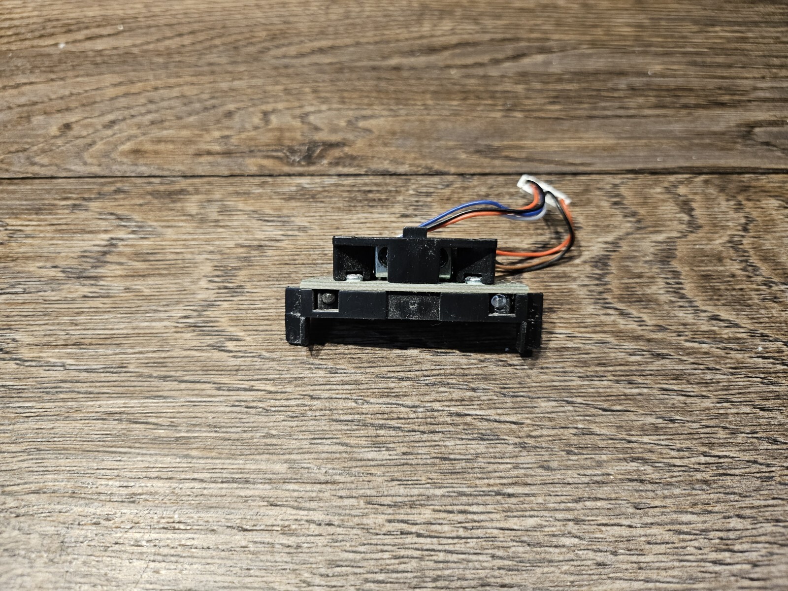 Eufy RoboVac L70 Hybrid Robot Vacuum – IR Eye Docking Sensor