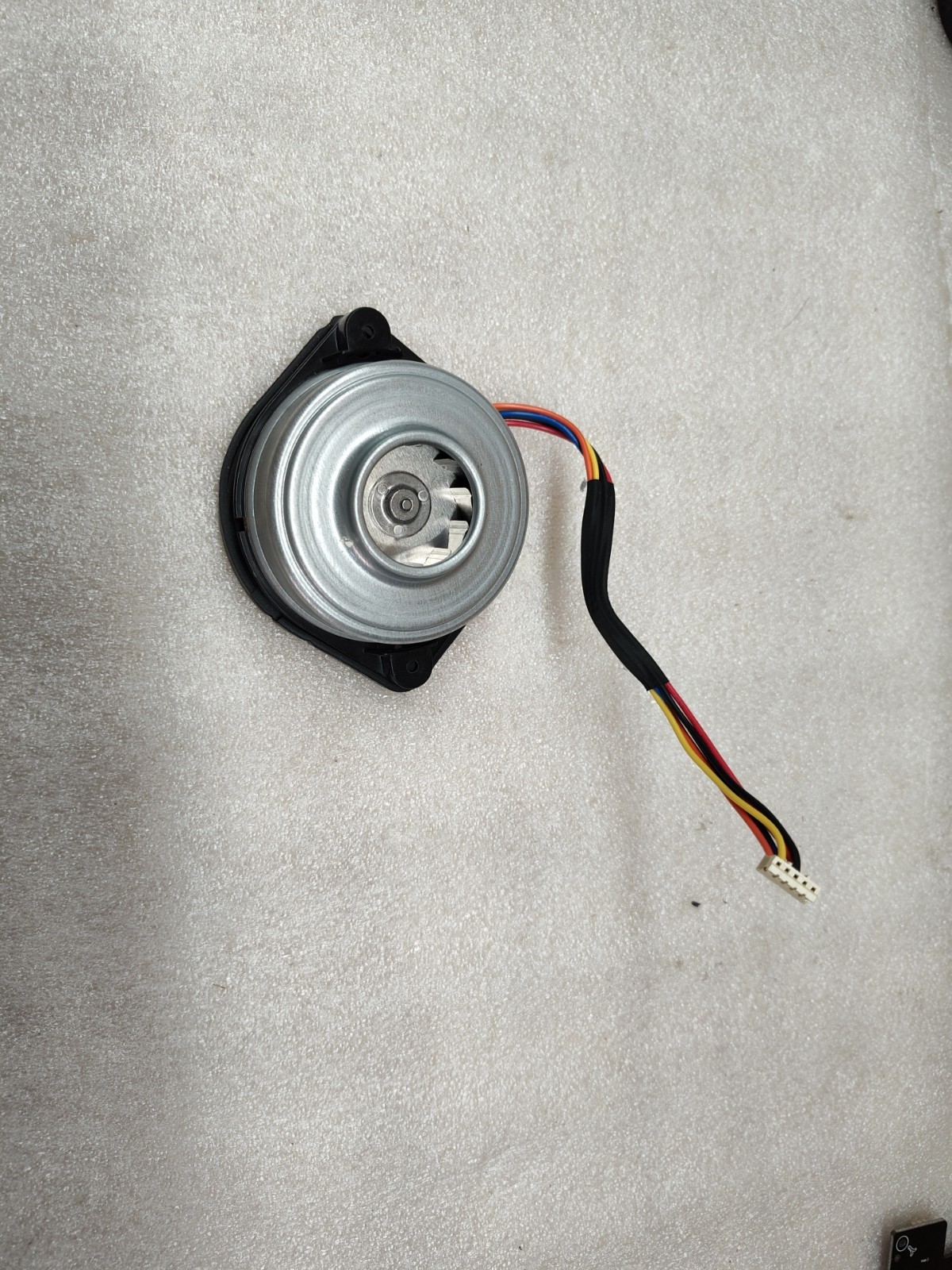 Eureka E20 Plus Robot Vacuum NERE20PLUSBK, Vacuum Motor With Rubber Gasket