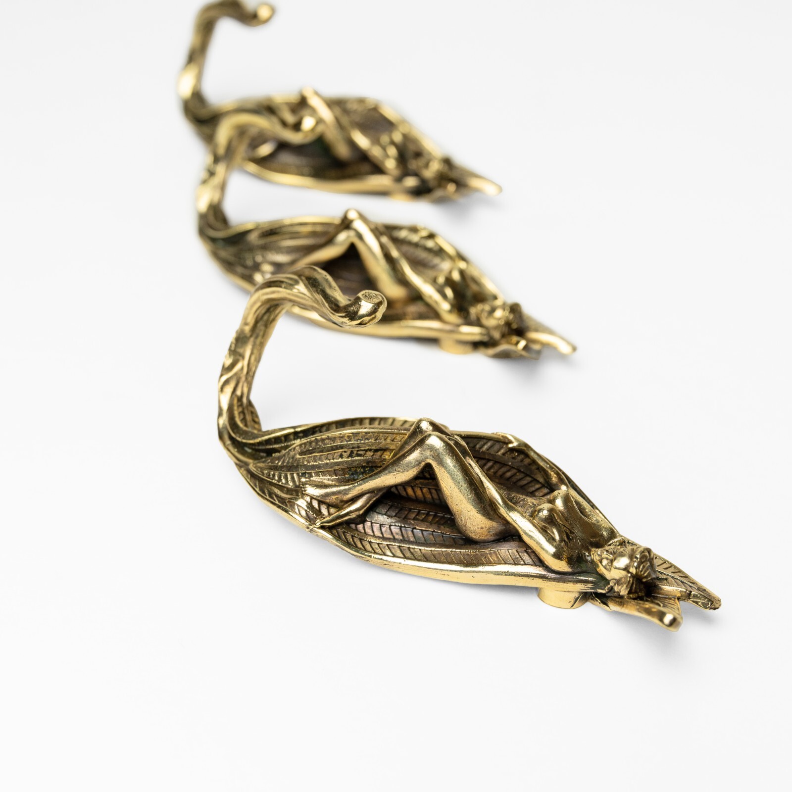 “Elegant Goddess” – vintage decorative hanger in Art Nouveau style
