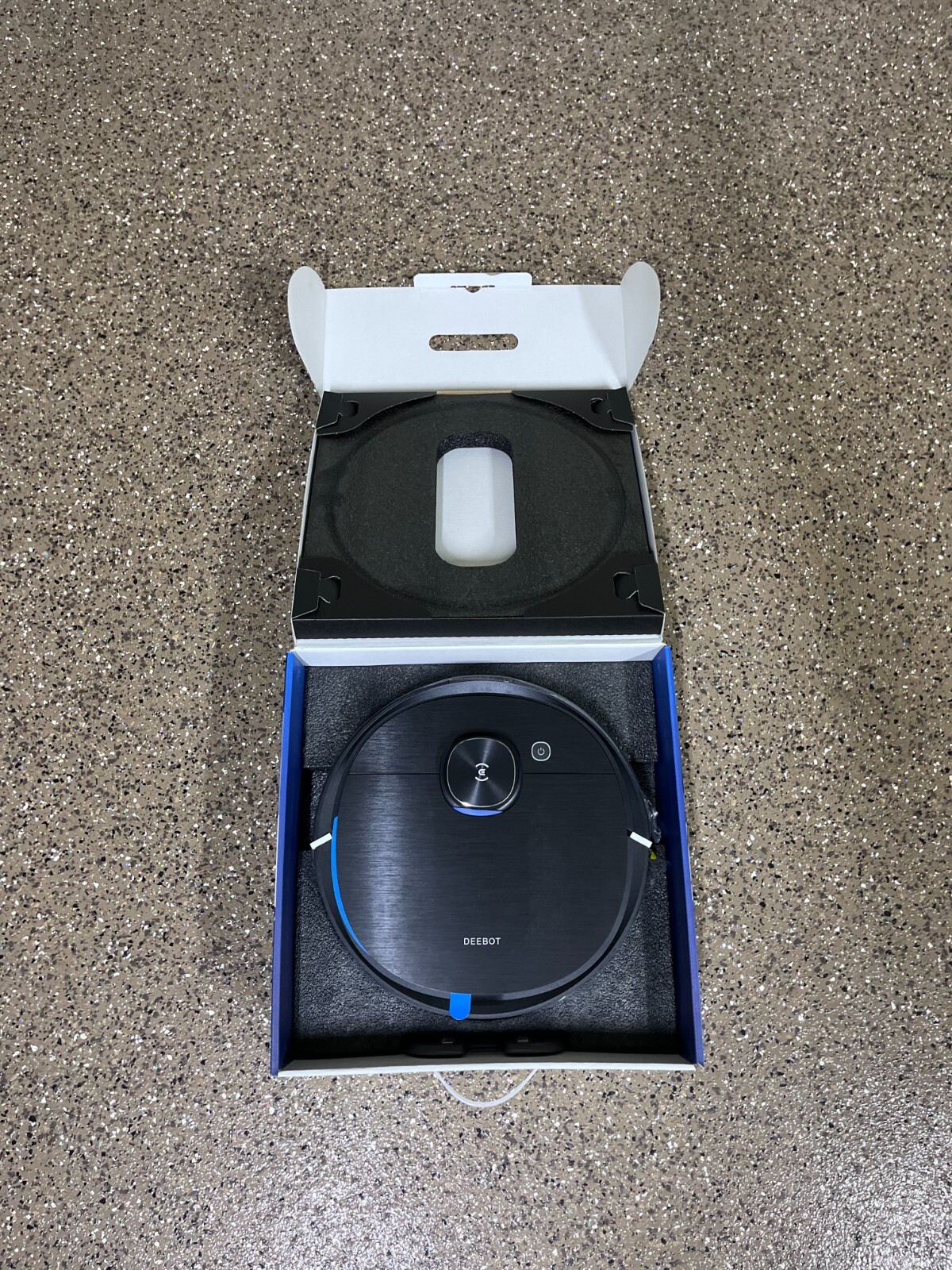 Ecovacs Deebot Ozmo T8 AIVI. New condition has camera 720p camera to watch pet  