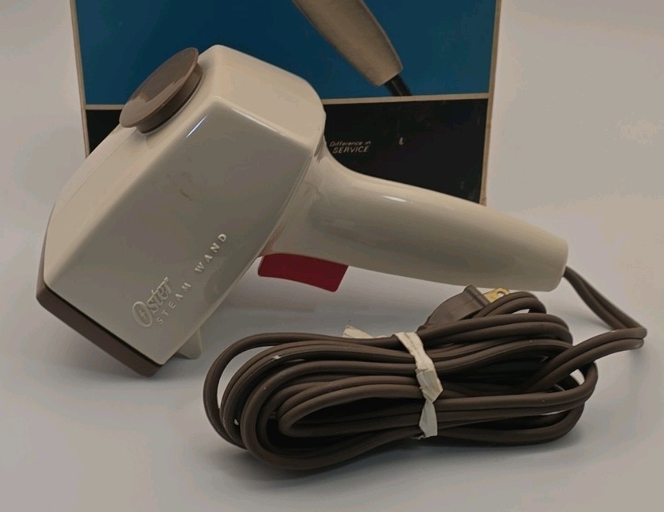 Oster Steam Wand Wrinkle Remover Corded Trigger Control Model 690-01 600W 120V