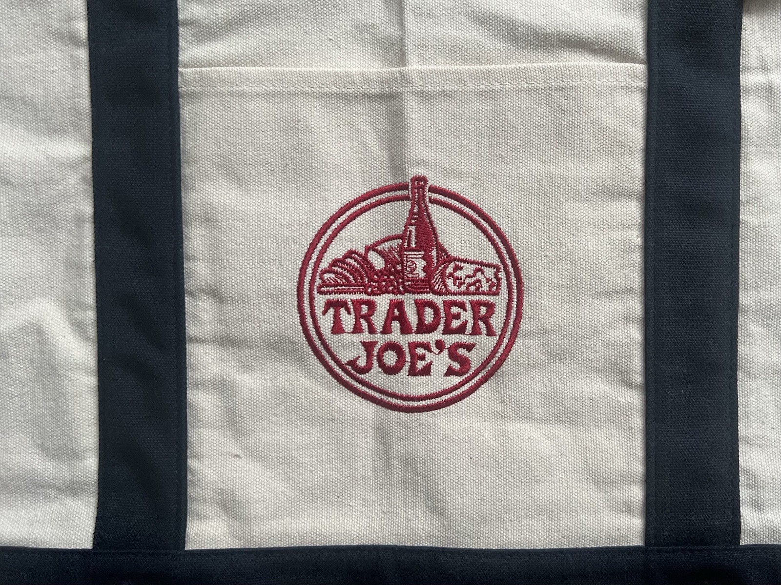 TRADER JOE’S ICONIC REUSABLE CANVAS NAVY BLUE TOTE BAG, HEAVY DUTY,NEW WITH TAGS