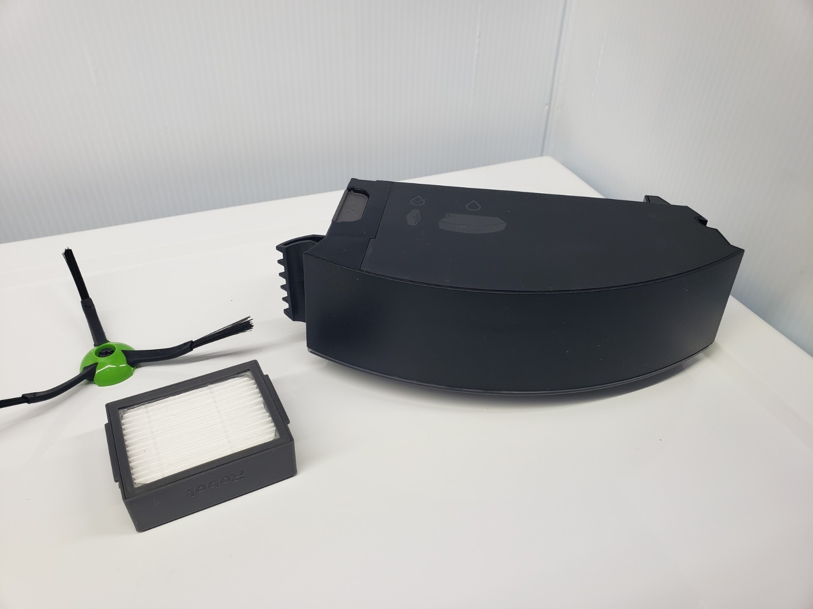 iRobot Roomba Clean Base Automatic Dirt Disposal Charger j5+ j6+ j7+ j8+with bin