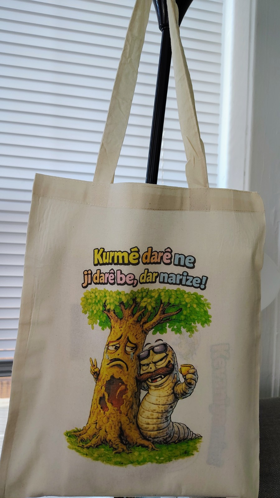 Kurdish Proverb Tote Bag 32×36 cm – Funny Kurdish Tree Worm Design