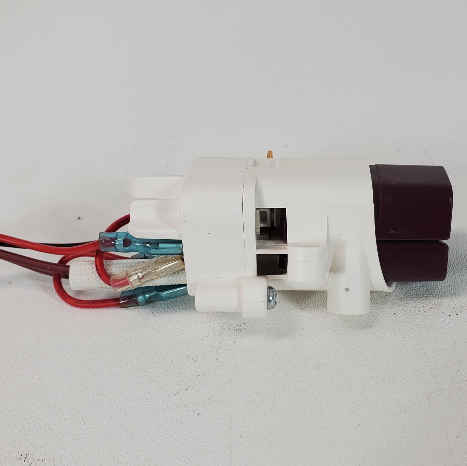 Shark NV501 NV500 NV502 NV552 UV560 POWER & BRUSHROLL Push Button Assembly OEM
