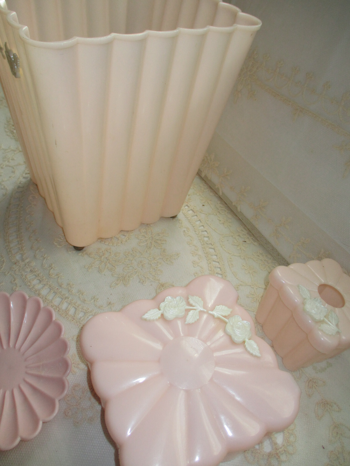 Vintage 1950s Menda Co Pink Ribbed White Rose Bathroom Wastebasket & Vanity Set