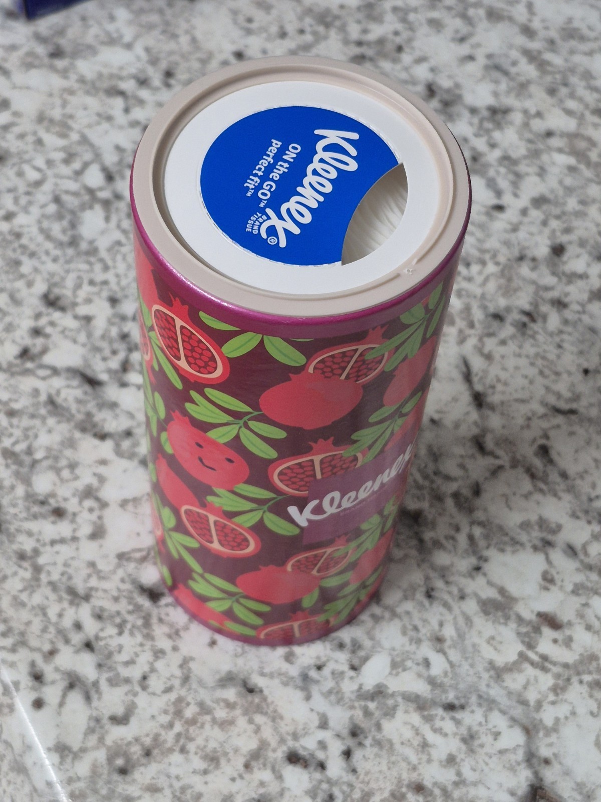 COLLECTORS ITEM ” SMILEY” 1 OF 1 Kleenex On-the-Go Tissue Box Dispenser Canister