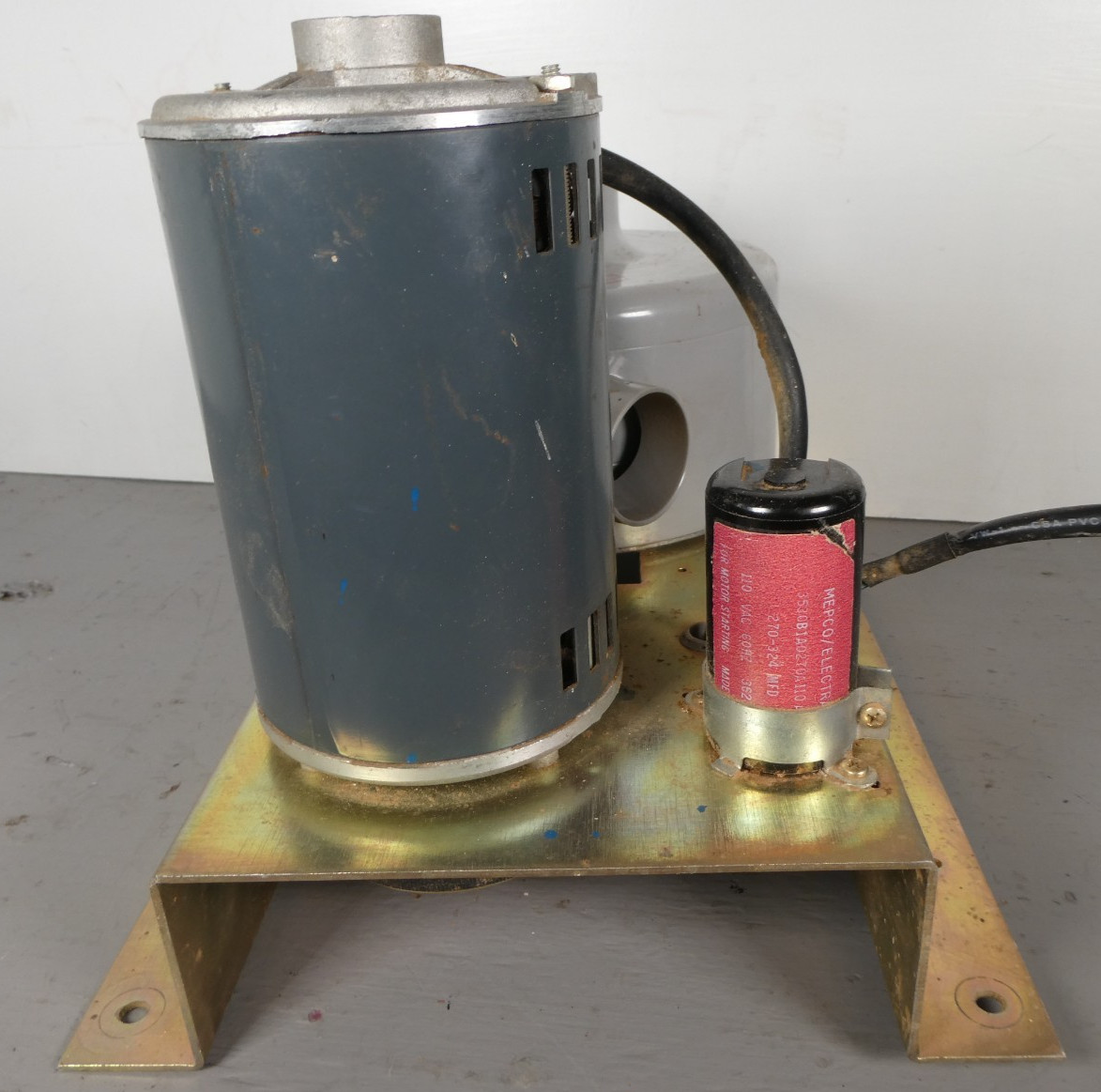 Ametek / Lamb Graham 115978 Vacuum / Blower with Motor 120V