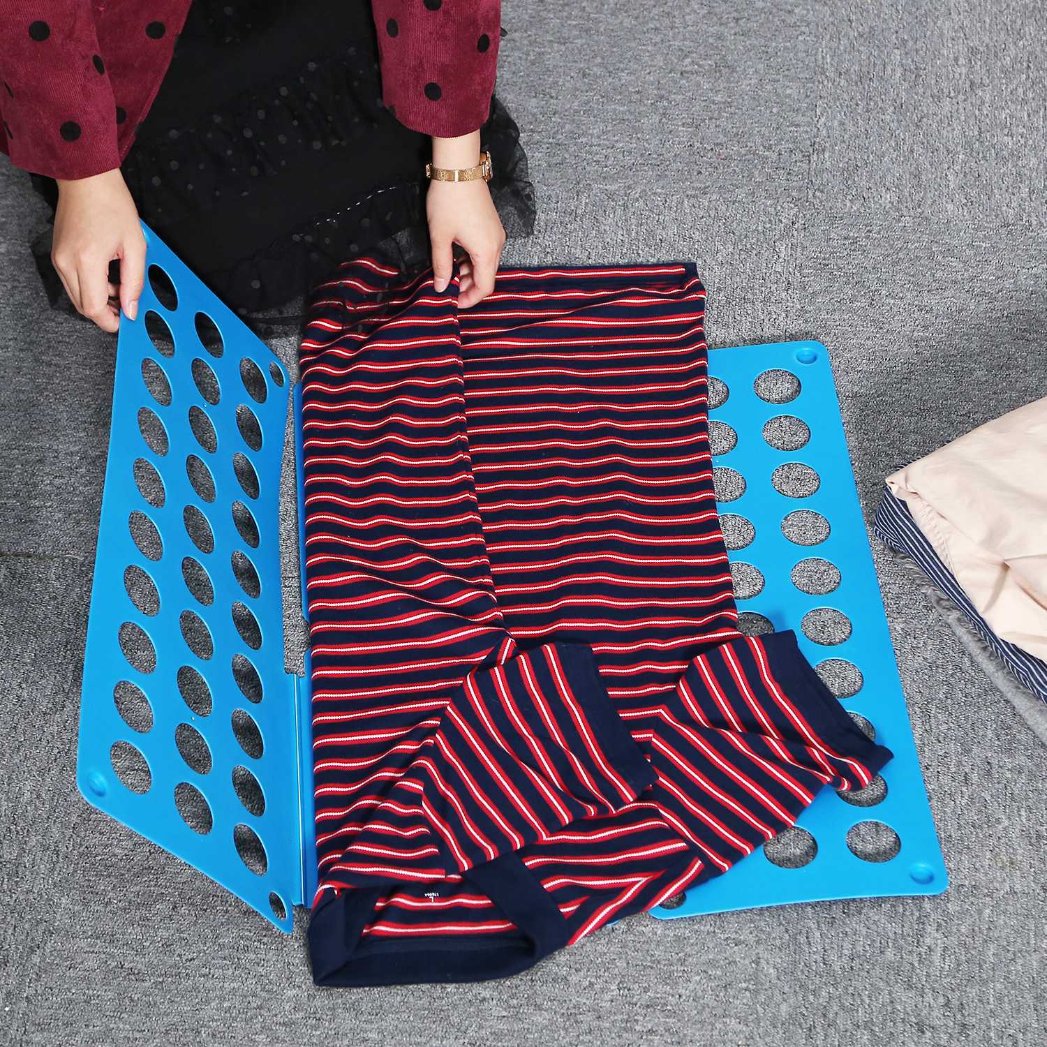 Adjustable T-Shirt Clothes Fast Folder Folding Board Laundry Organizer For Adult
