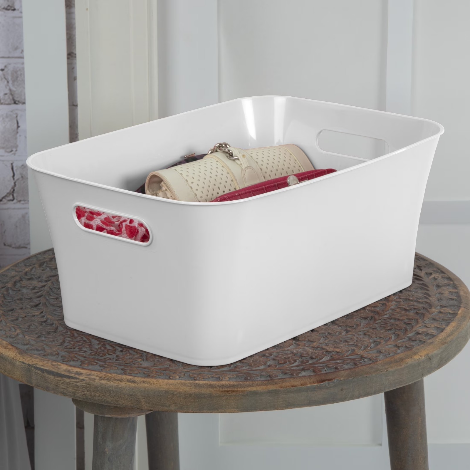 Mainstays Medium White Plastic Storage Bin, 13.8 in x 9.5 in x 5.8 in (4 Pack)