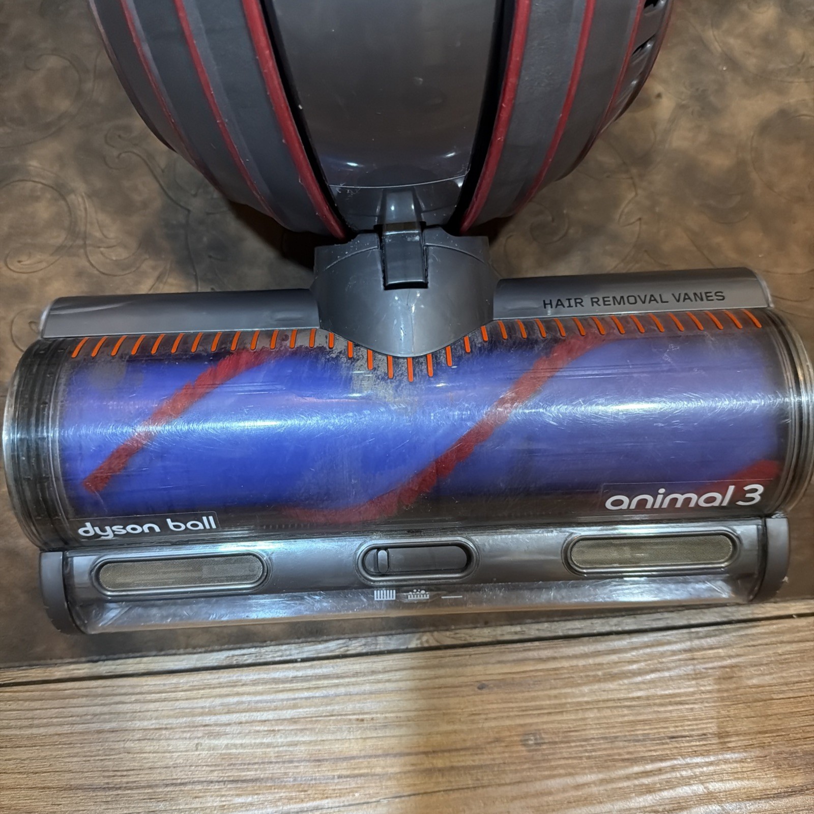 Dyson Animal 3 Purple Ball Upright Vacuum Cleaner w/Wand Tool.Good Working Cond.