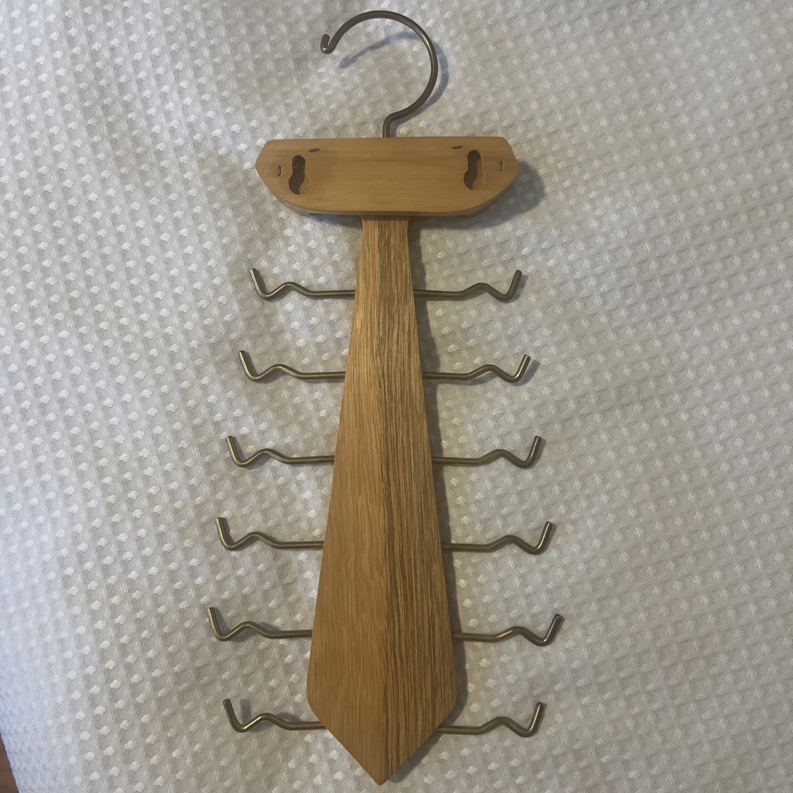 VTG MENS NECK TIE TIE SHAPED WOOD TIE RACK HANGING 12 HOOKS ORGANIZER HANGERS