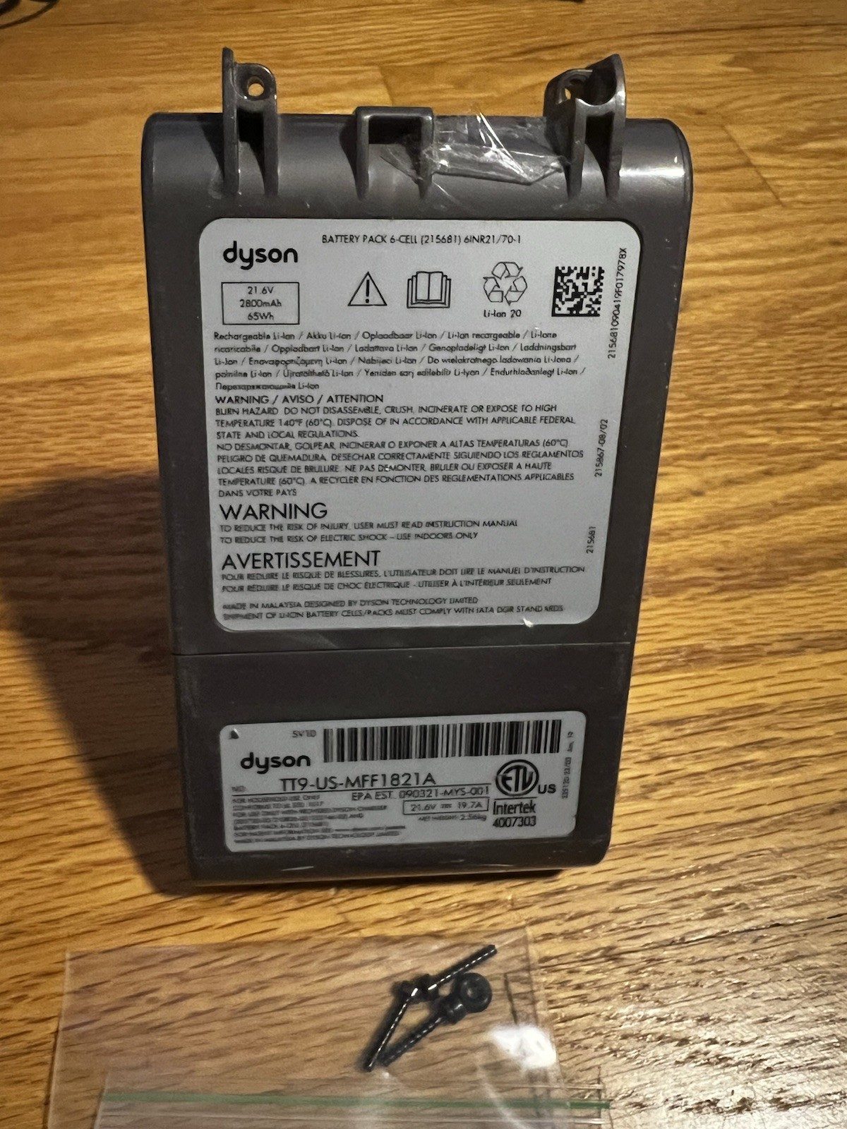 Original Genuine Dyson Battery Pack 6 Cell 215681 TT9-US-MFF1821A 21.6V 2800mAh