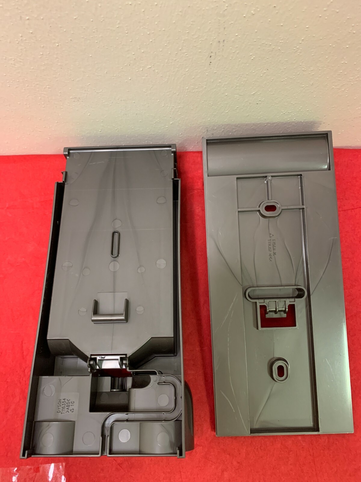 Dyson Wall Mount Docking Station For V11 Torque/Animal Models