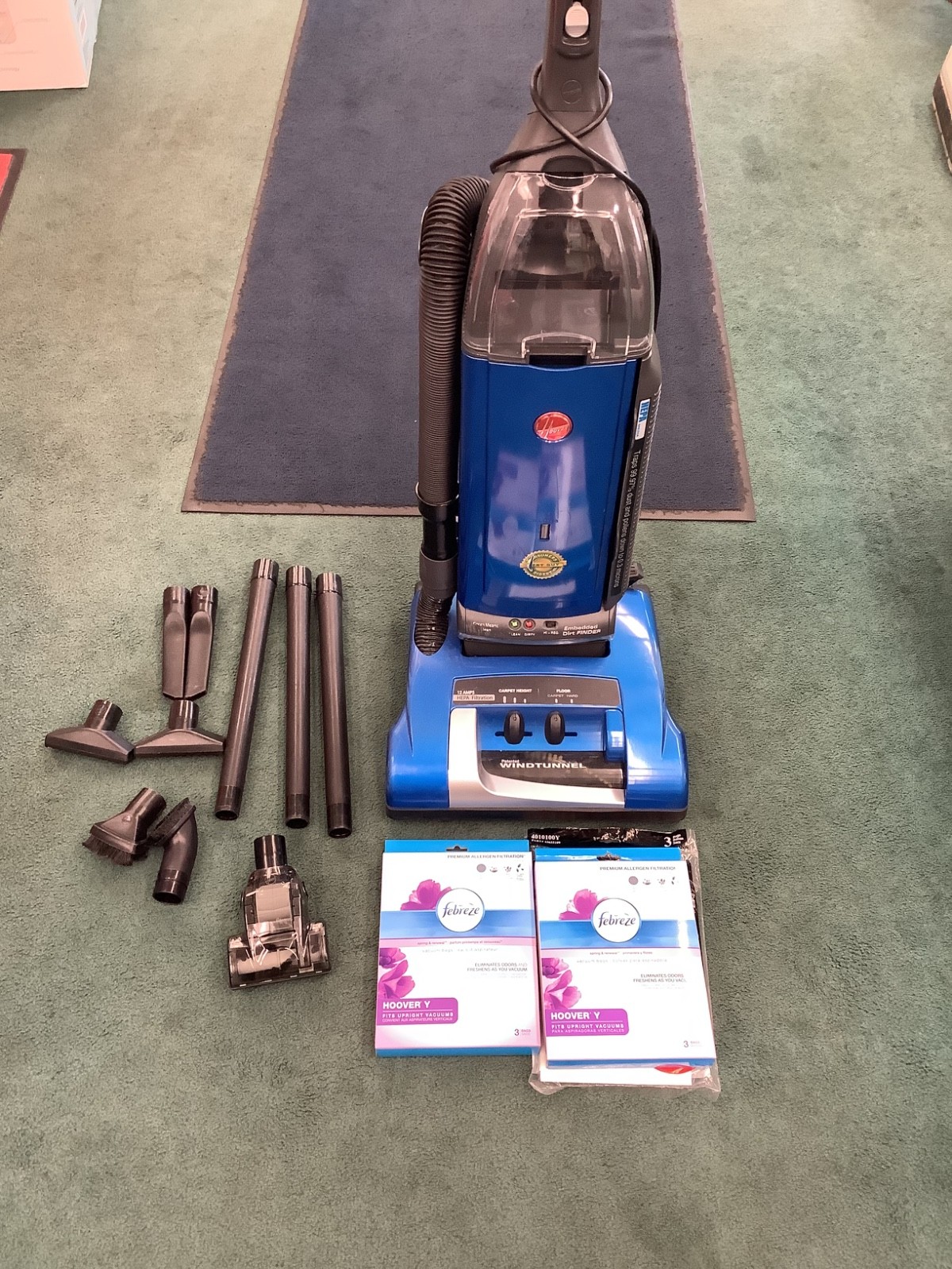 HOOVER WINDTUNNEL SELFPRELLED VACUUM CLEANER MODEL UH6485-900 WITH EXTRAS