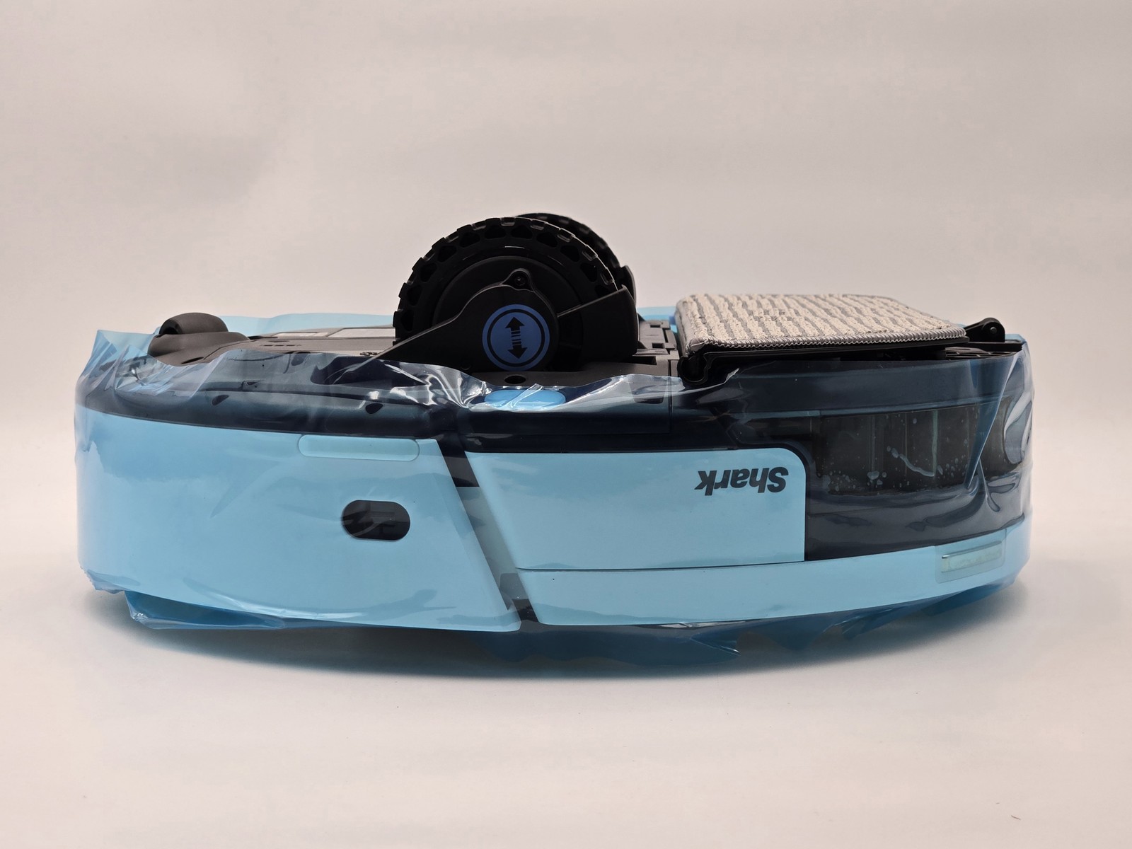 Shark RV2930XE PowerDetect ThermaCharged 2-in-1 Robot Vacuum & Heated Mop NEW