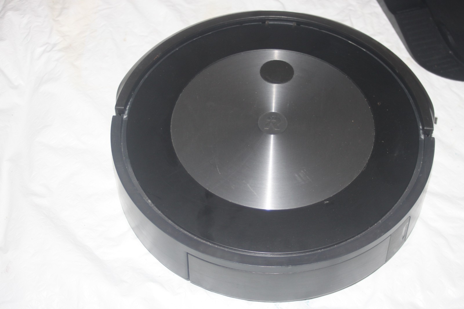 iRobot Roomba j7 Black Robot Vacuum w/ Clean Base Automatic Dirt Disposal