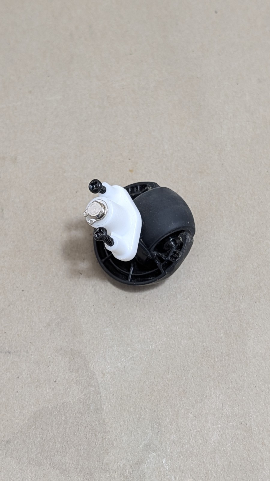 Original Shark Front Wheel Assembly RV1502ZXUS