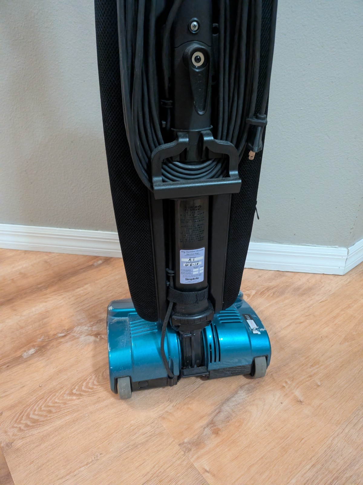 Simplicity Freedom S10P Premium Lightweight Bagged Upright Vacuum Cleaner Blue