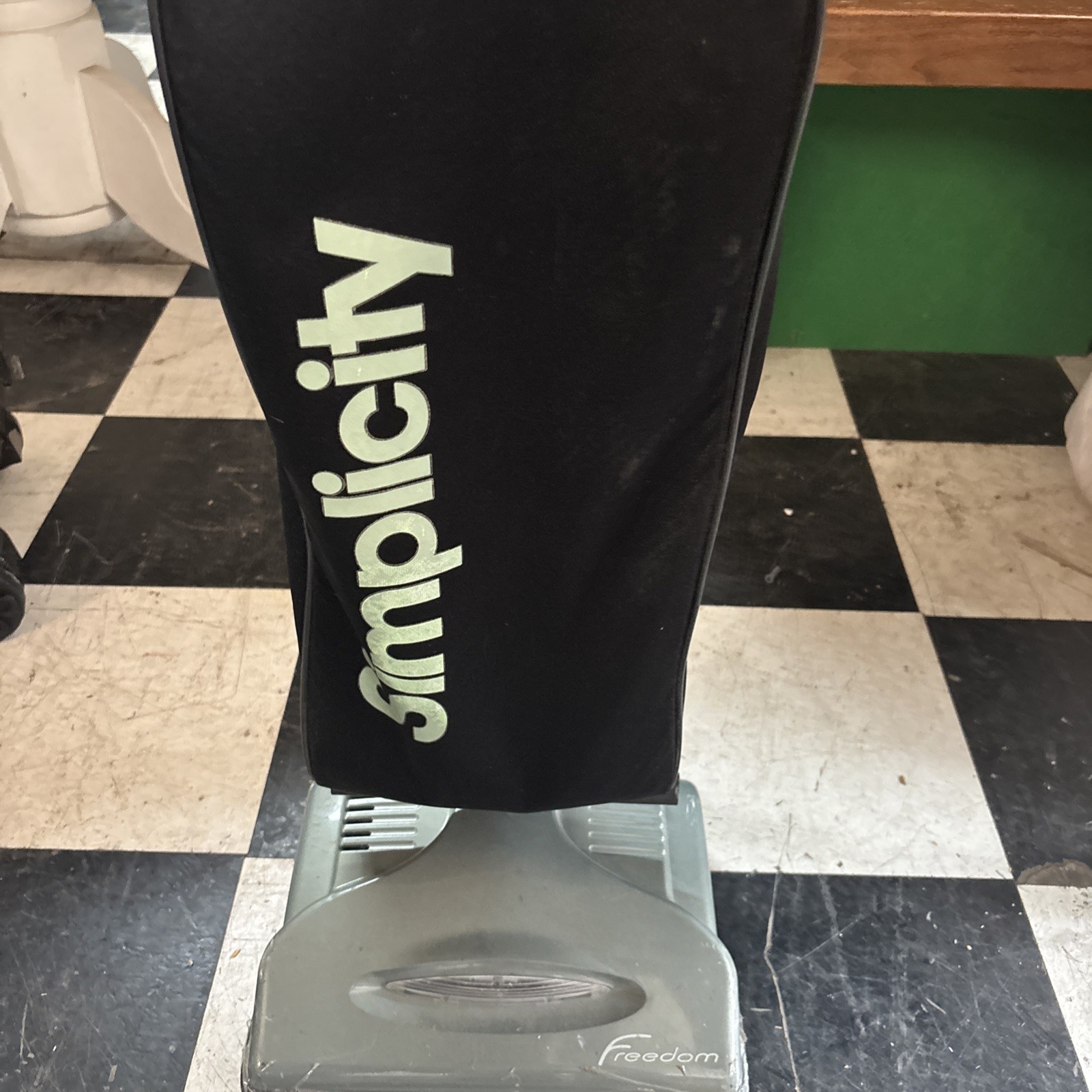 Simplicity Freedom F3500 Lightweight Upright Vacuum 8 lbs, TESTED