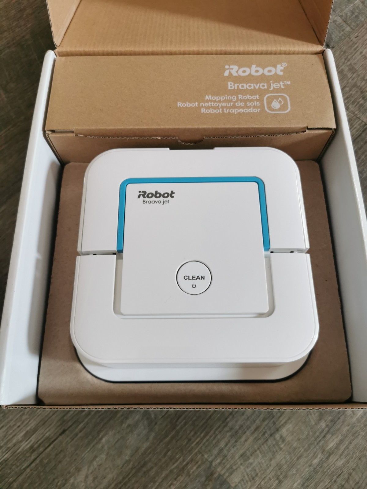 iRobot Braava Jet 240 Mopping Robot | Open Box Unused | Includes 6 Pads Charger