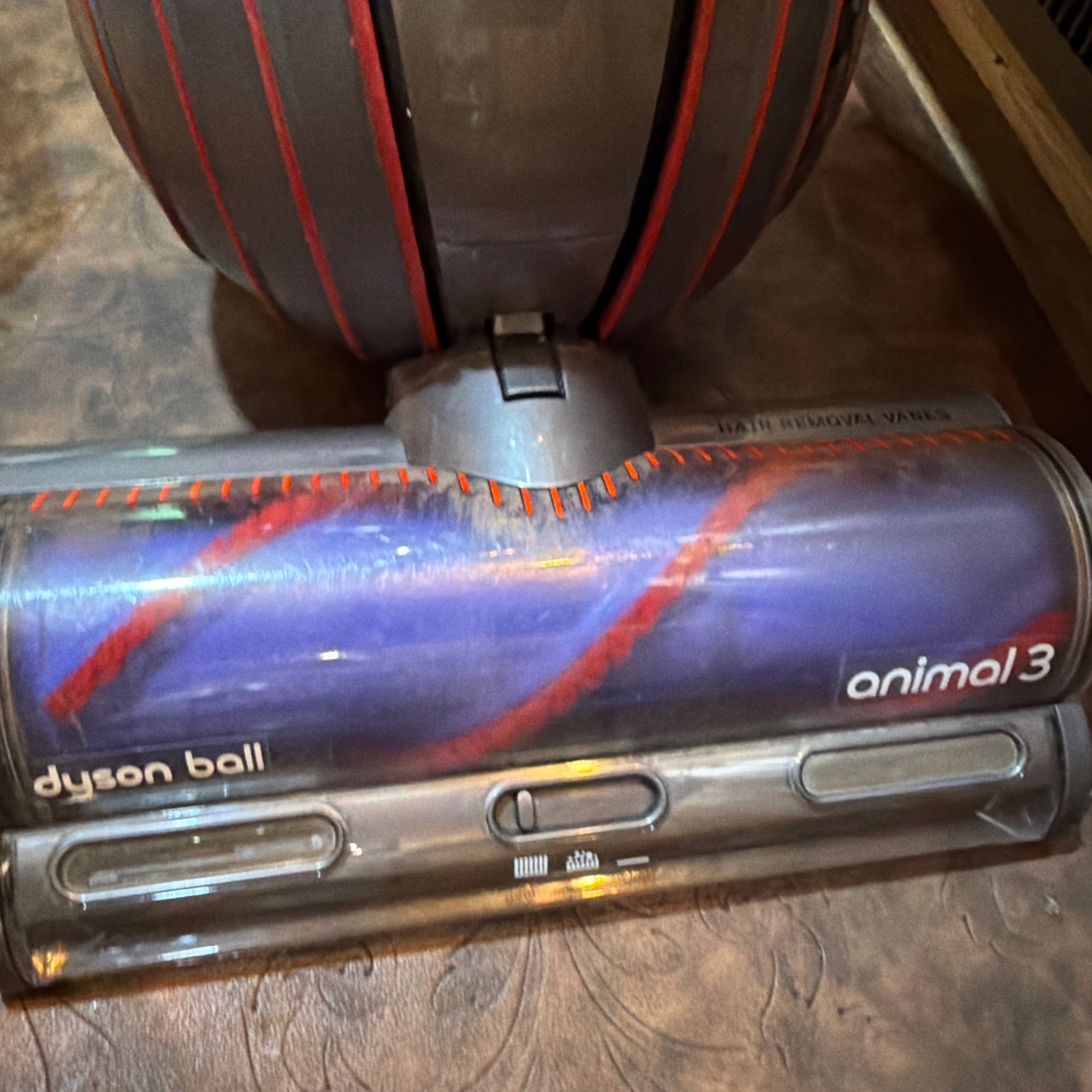 Dyson Animal 3 Purple Ball Upright Vacuum Cleaner w/Wand Tool.Good Working Cond.