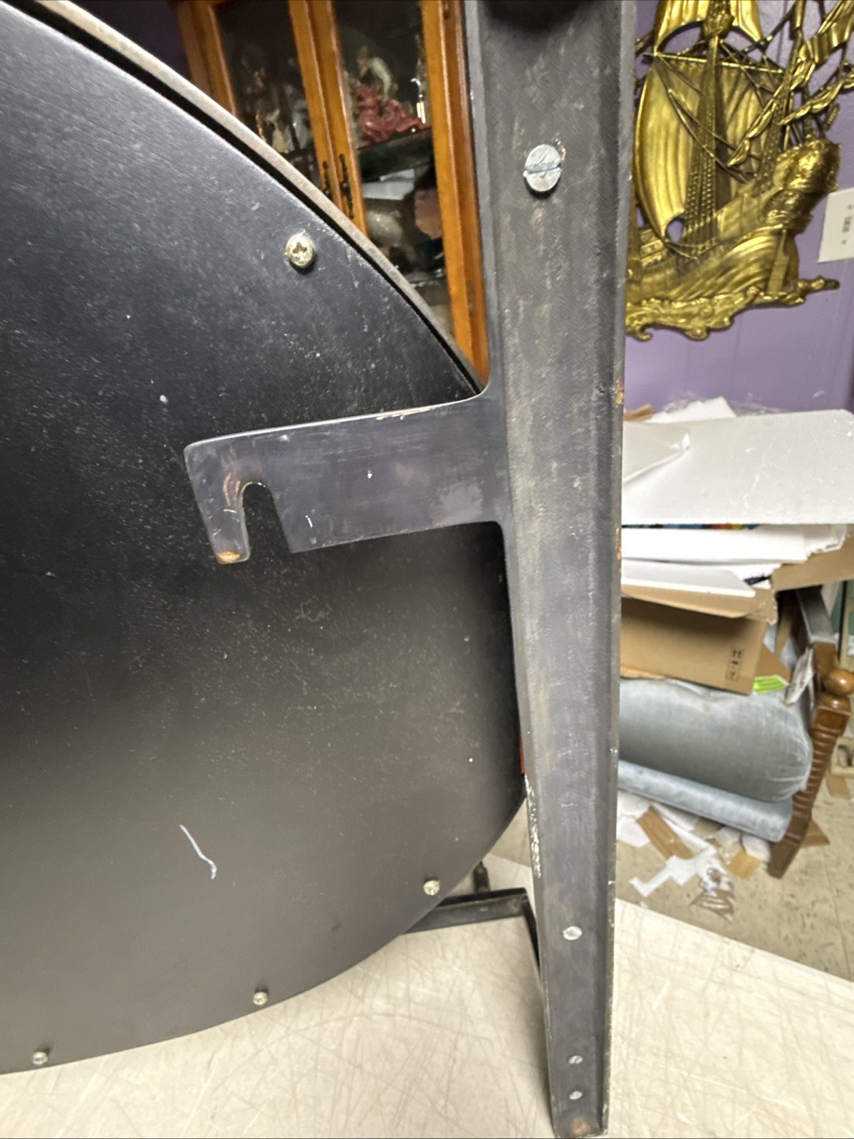 Mirror Oval 23″ W/Hooks Dark Bronze By Z GALLERIE.
