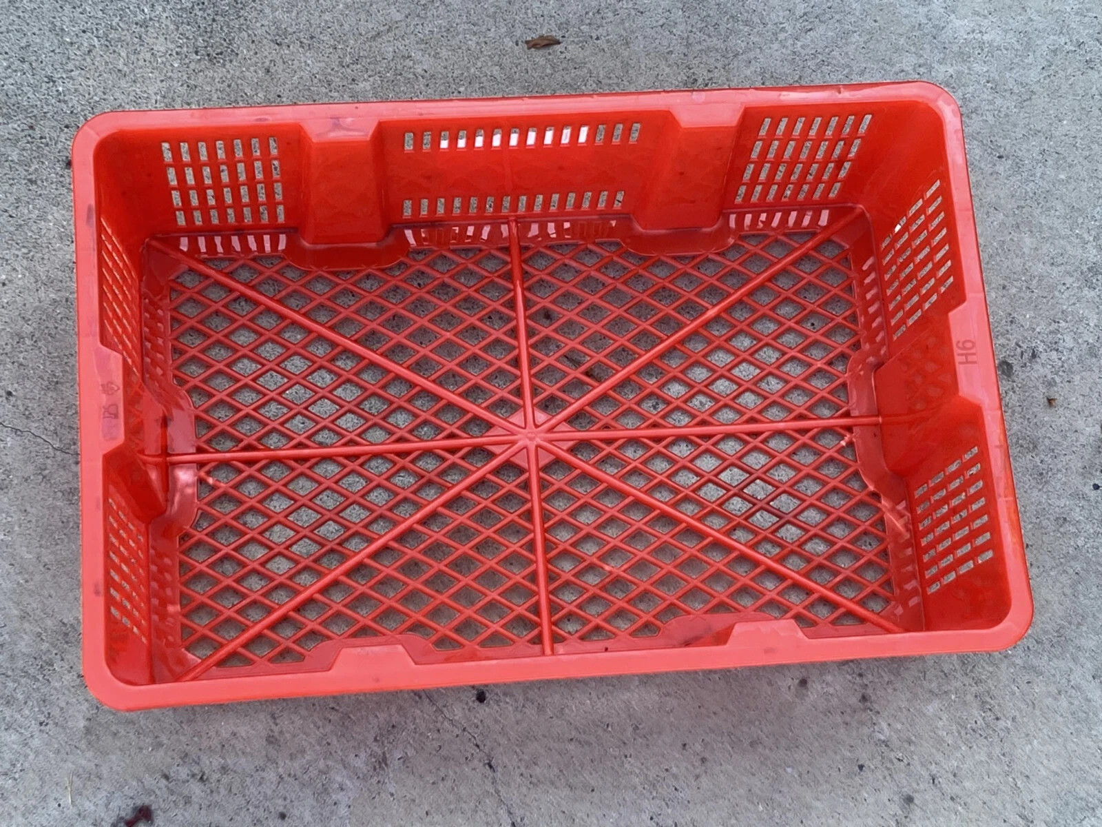 100 RED Plastic Storage Crates Baskets Bins Containers 17.25″ x 11.5″ x 4.5″
