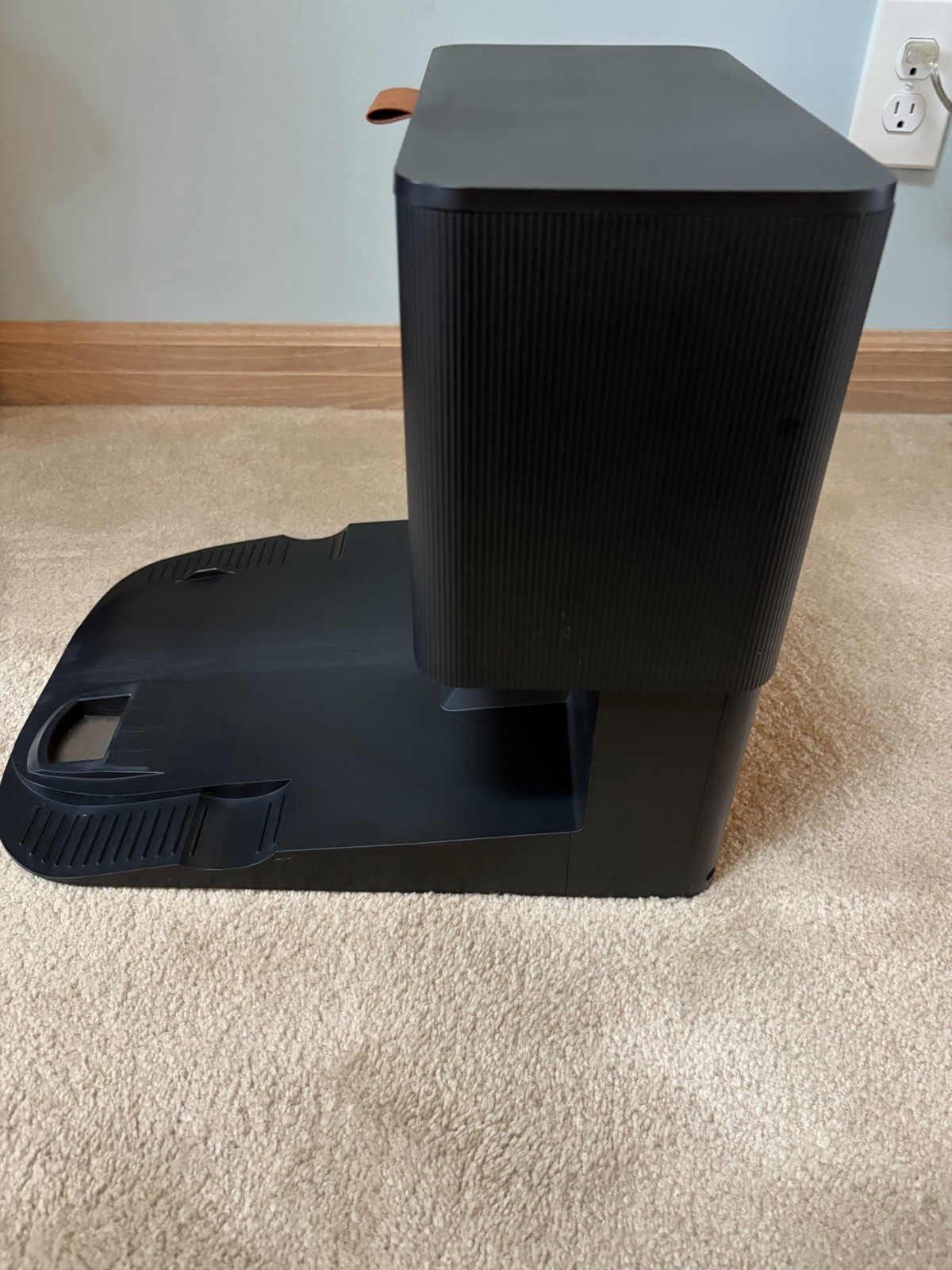 iRobot Roomba Clean Base for J7. Automatic Dirt Disposal Base, Black (ADG-N1)