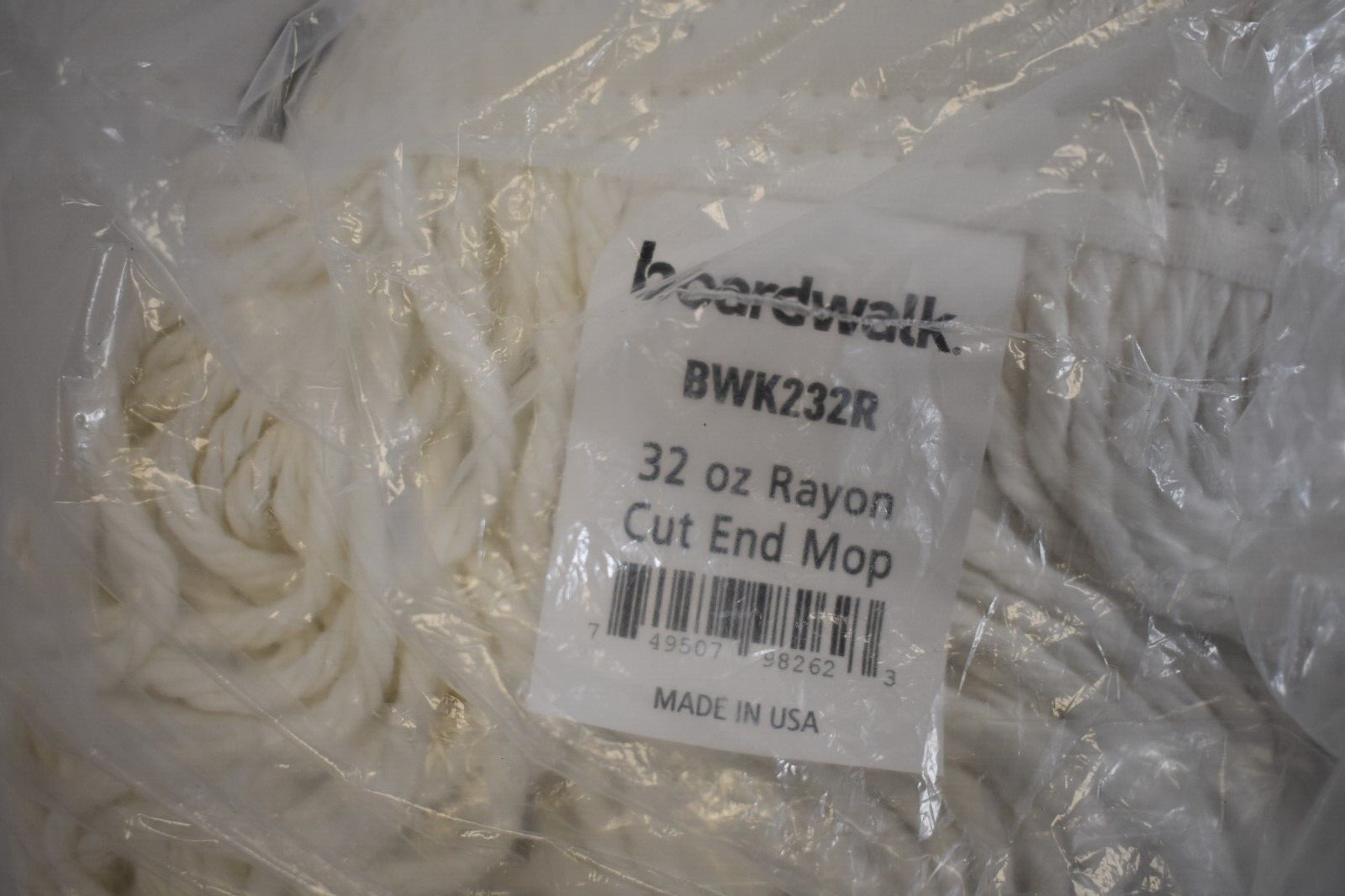 Boardwalk BWK232R 32 oz Rayon Cut End Premium Saddleback Mop Head White