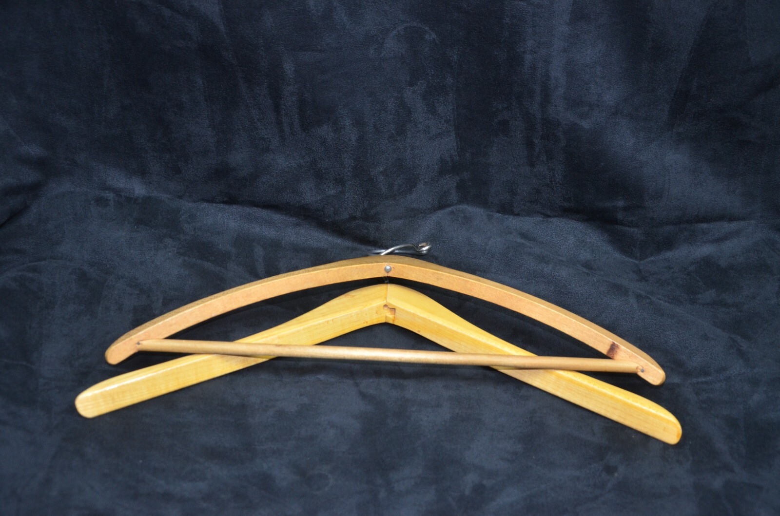 7 Vintage Wooden Suit Shirt Coat Hangers – Maas & unbranded