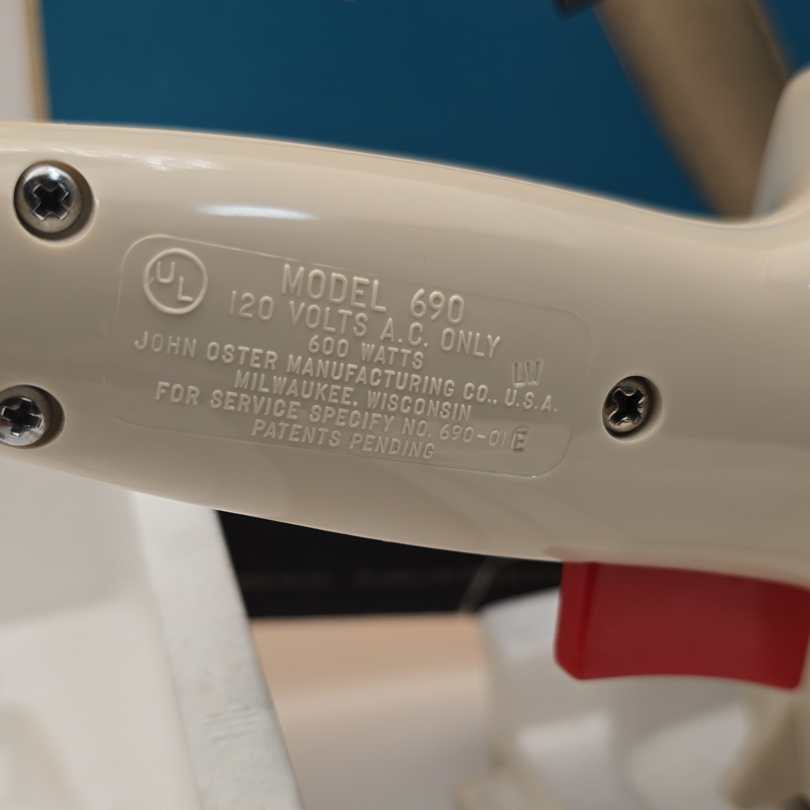 Oster Steam Wand Wrinkle Remover Corded Trigger Control Model 690-01 600W 120V