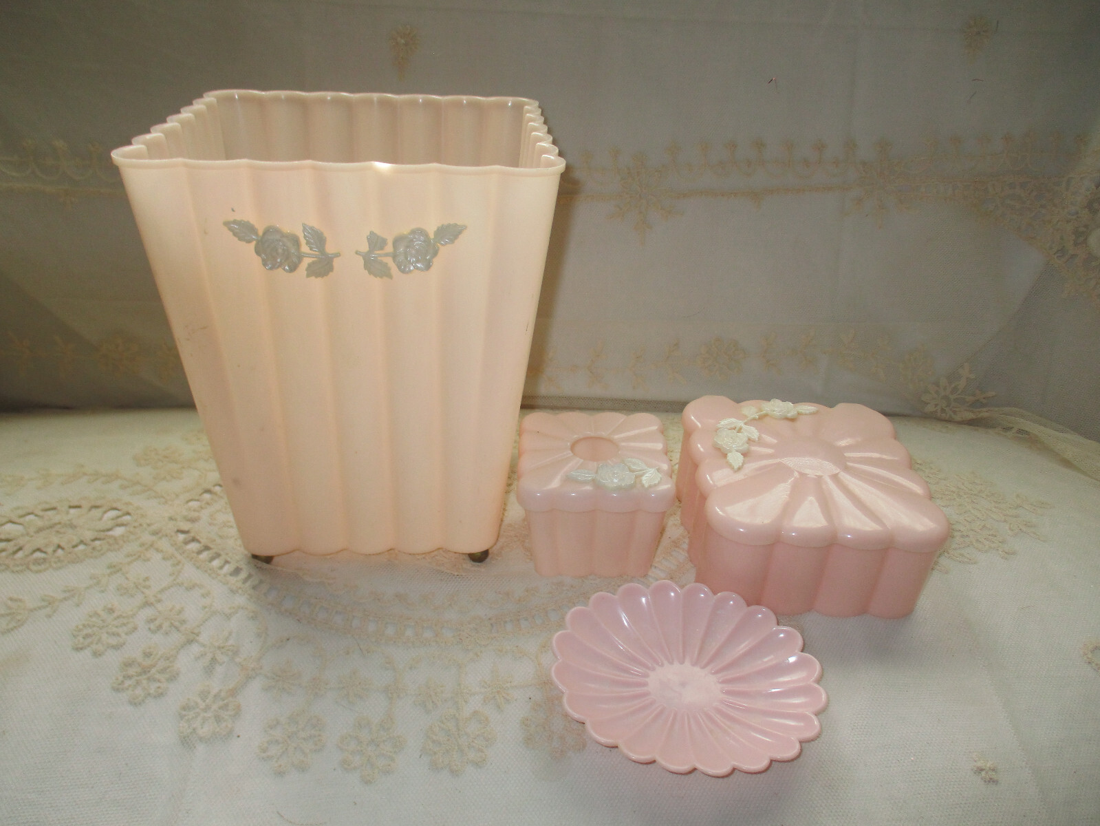 Vintage 1950s Menda Co Pink Ribbed White Rose Bathroom Wastebasket & Vanity Set