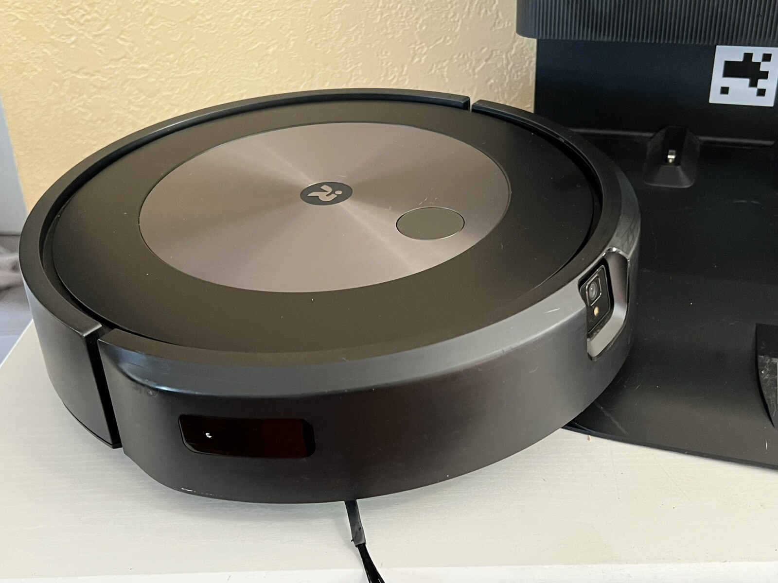 iRobot Roomba j7+ Plus Self-Emptying Robotic Vacuum Floor Cleaner Robot Works!