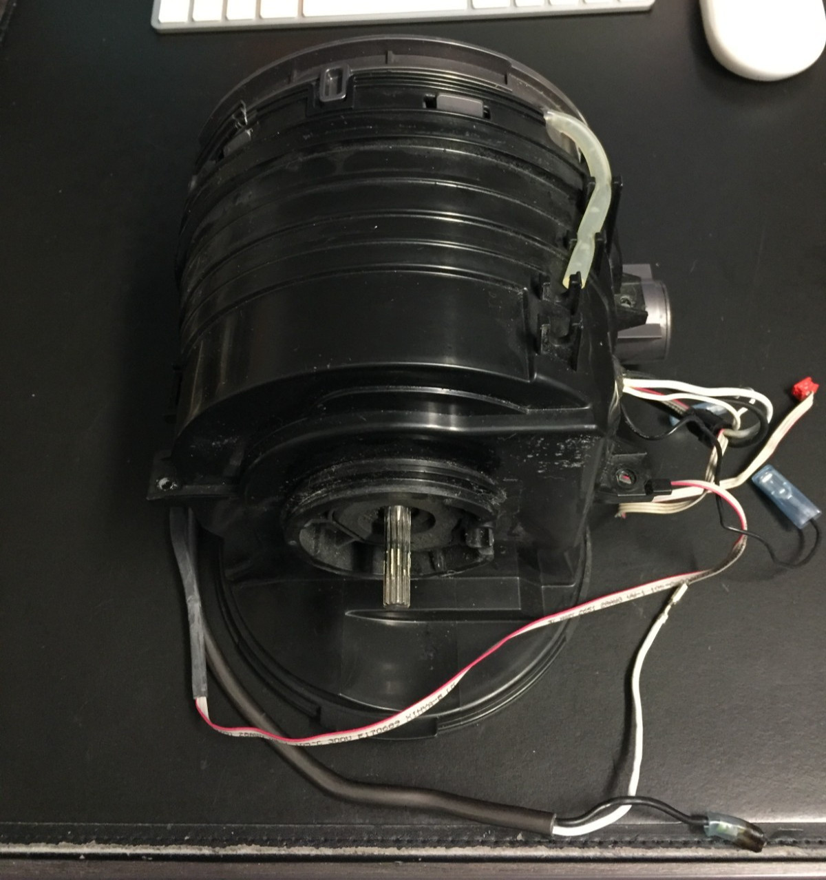 Dyson DC 28 Motor (Yes, it works)