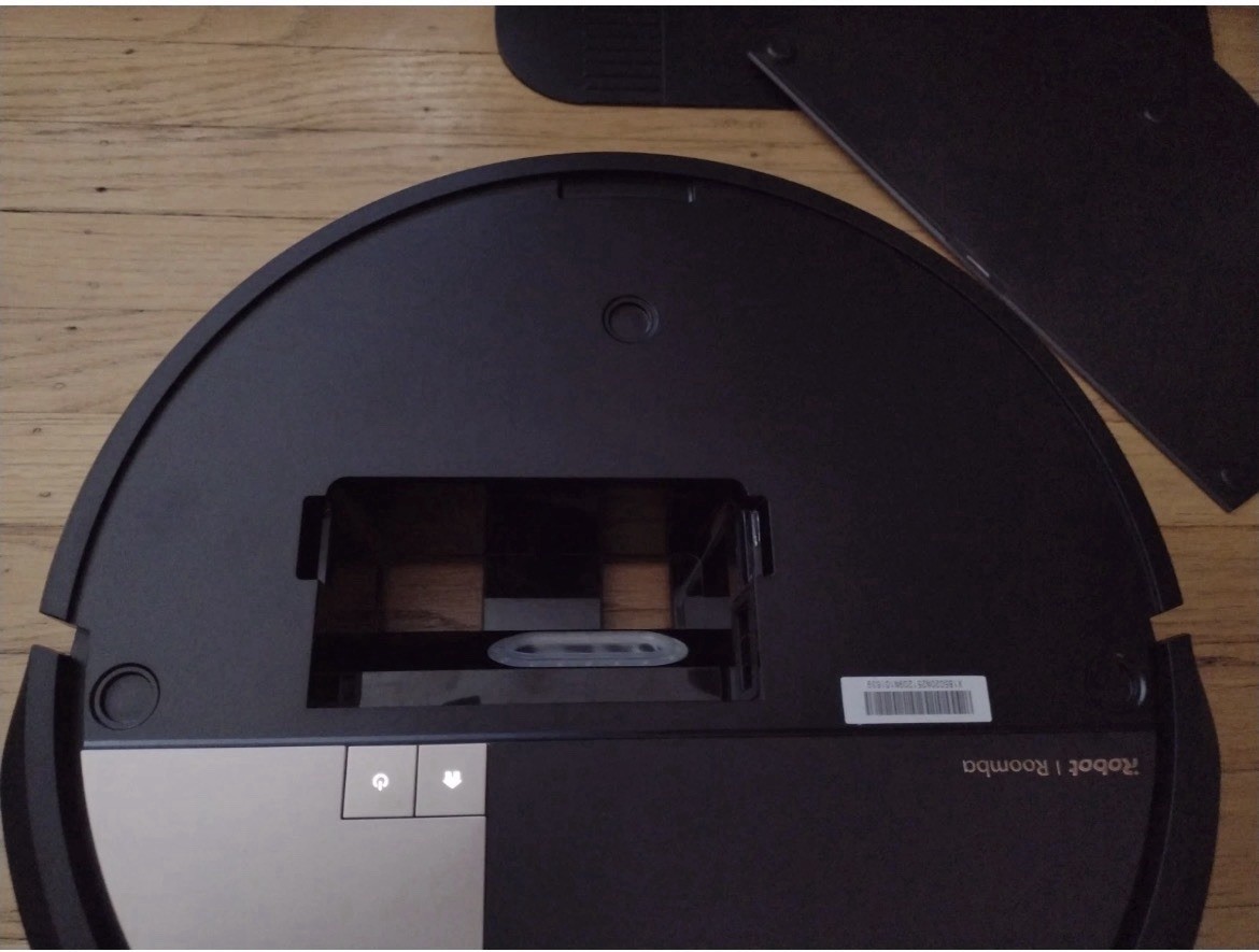iRobot Roomba Max 705 Combo Robot with AutoWash Dock Black – READ DESCRIPTION