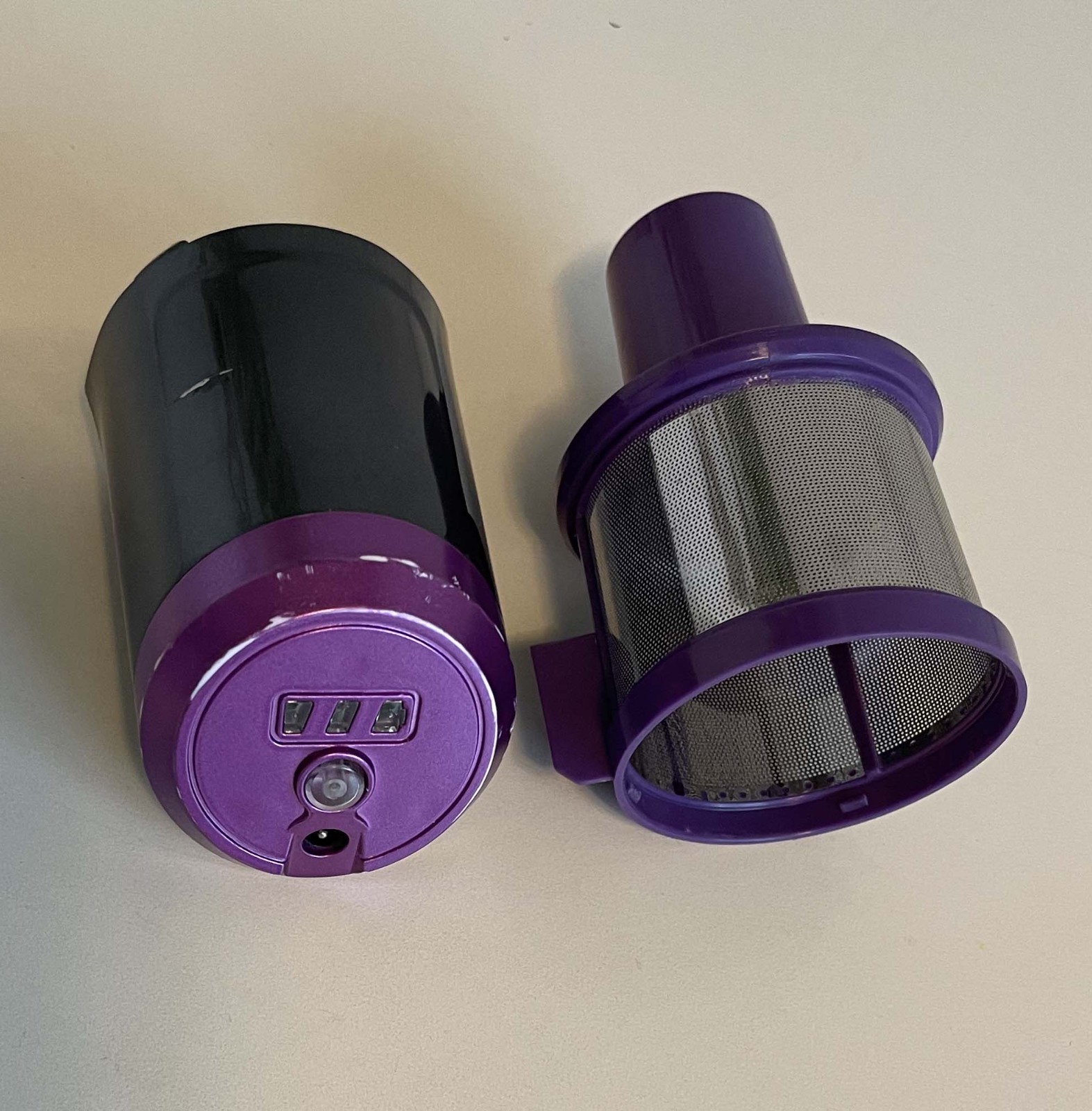Ry-6S1P 22. 2V 2400mAh Li-ion Battery & cyclone filter buty bulu LK-W03 Vacuum