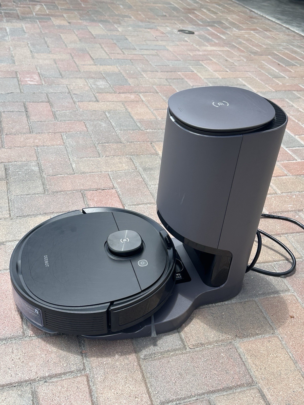 ECOVACS DEEBOT OZMO T8+ Vacuum & Mop Robot