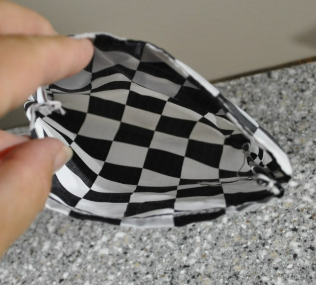 BAGGU Black/White Check 5×5 Retired Baggu Standard POUCH ONLY – HTF